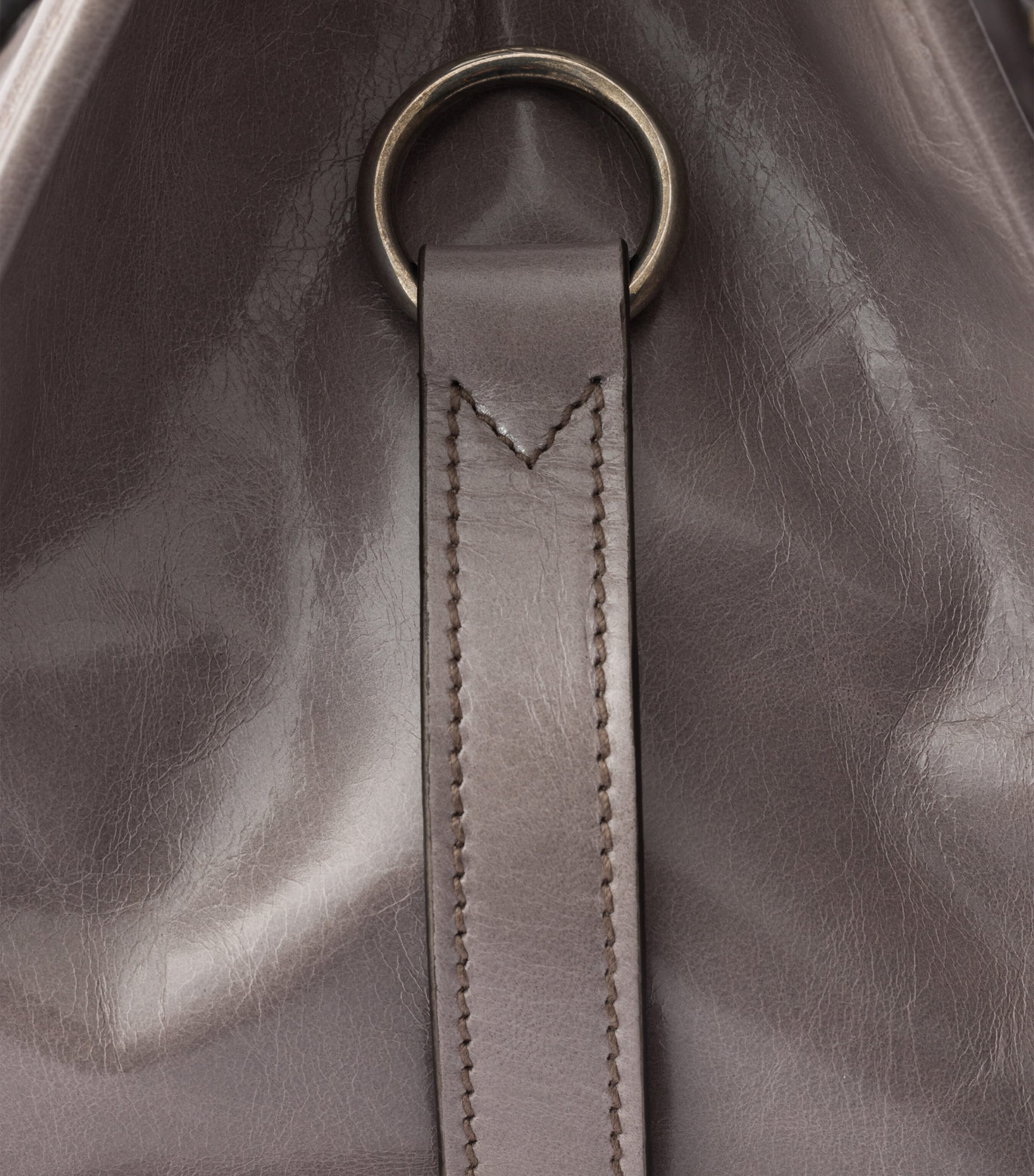 Medium Leather Tote Bag F03SF Image 6