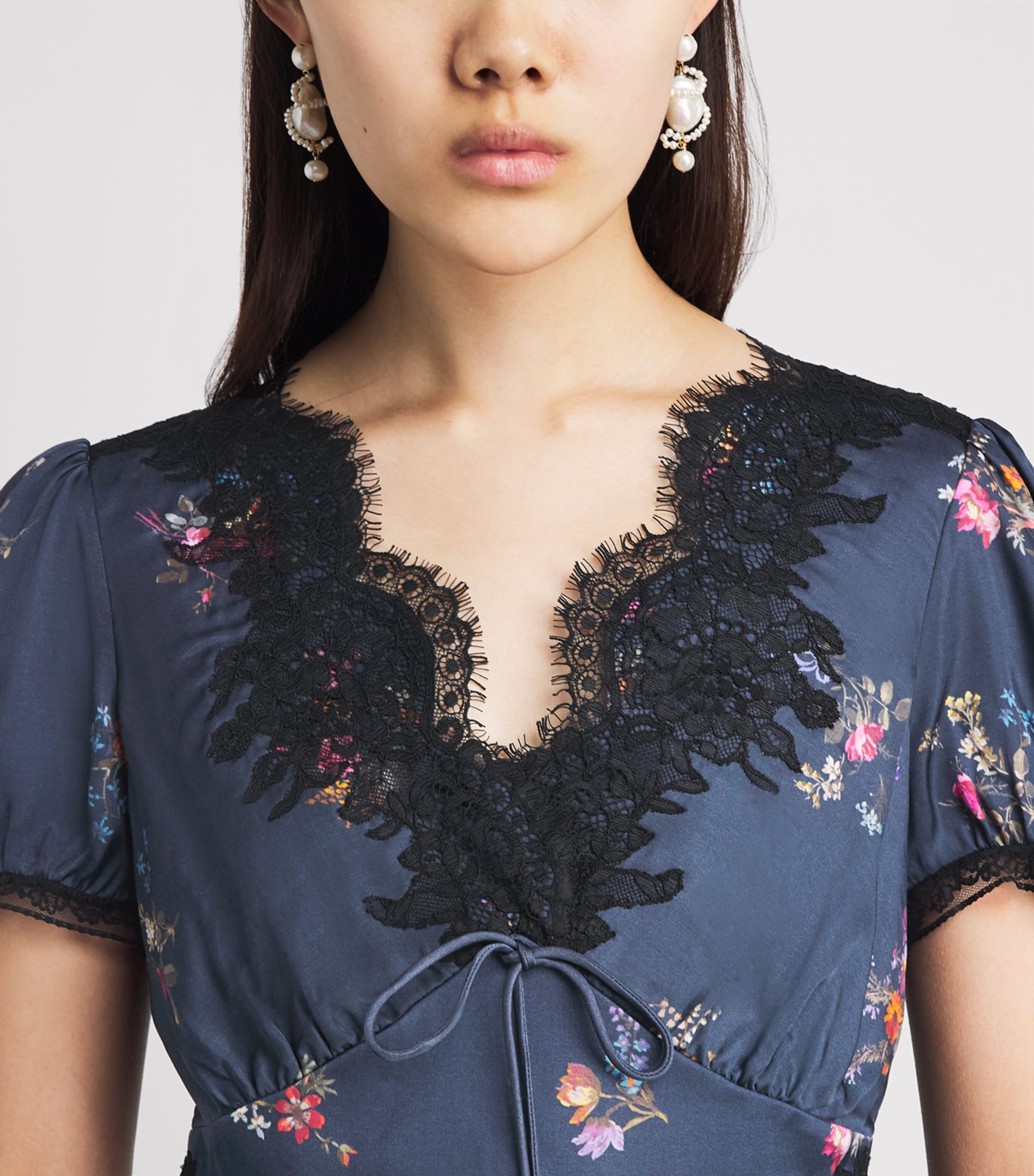 Self-Portrait Womens Satin-Lace Floral Blouse Navy Image 3