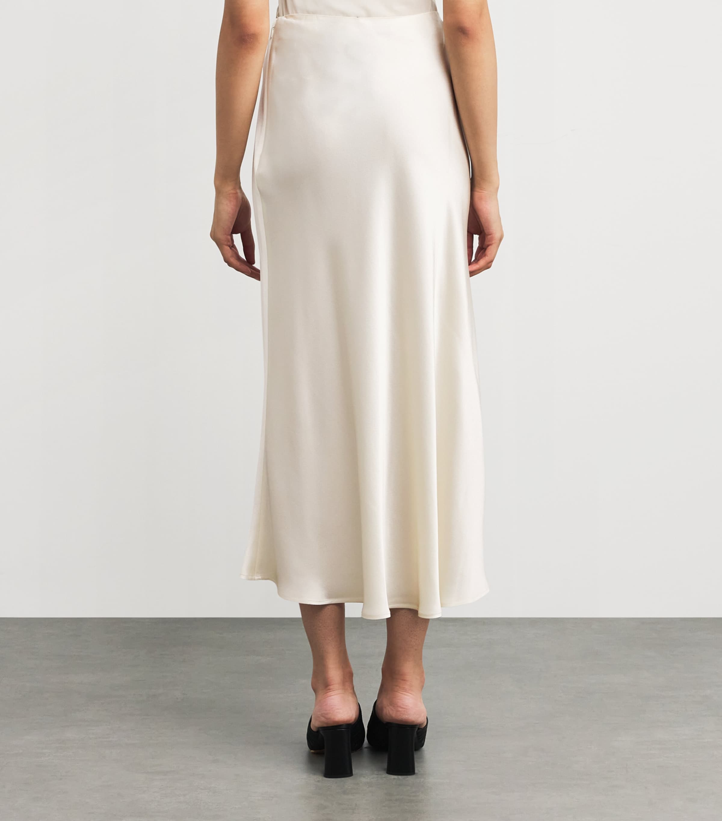 Satin Midi Skirt 102 CREAM Image 4