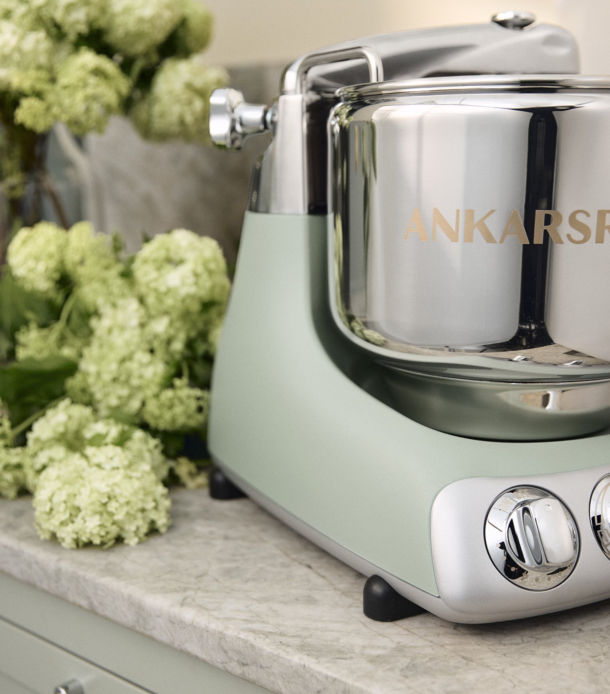 Ankarsrum Assistent Original 6230 Mixer (7L) Nordic Sage Image 3