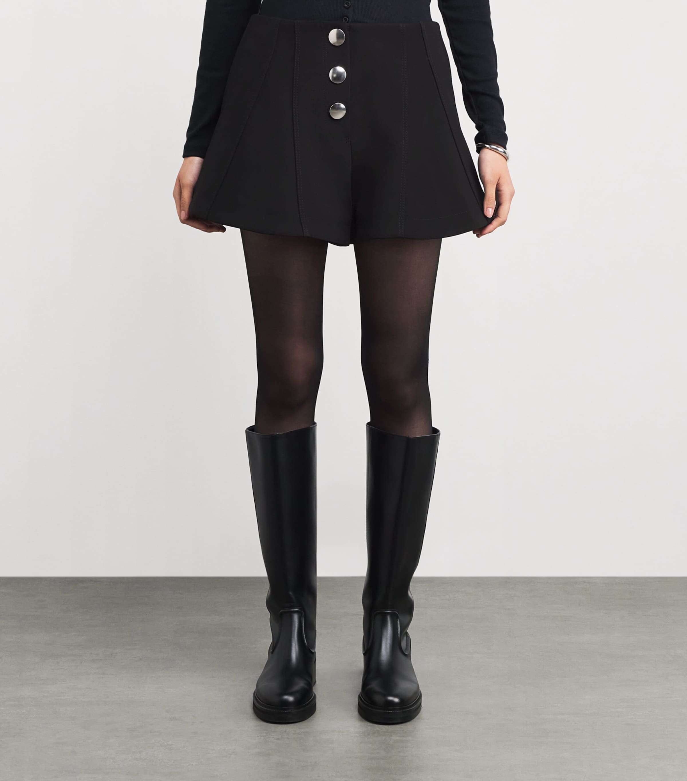 Flared Shorts BLACK Image 3