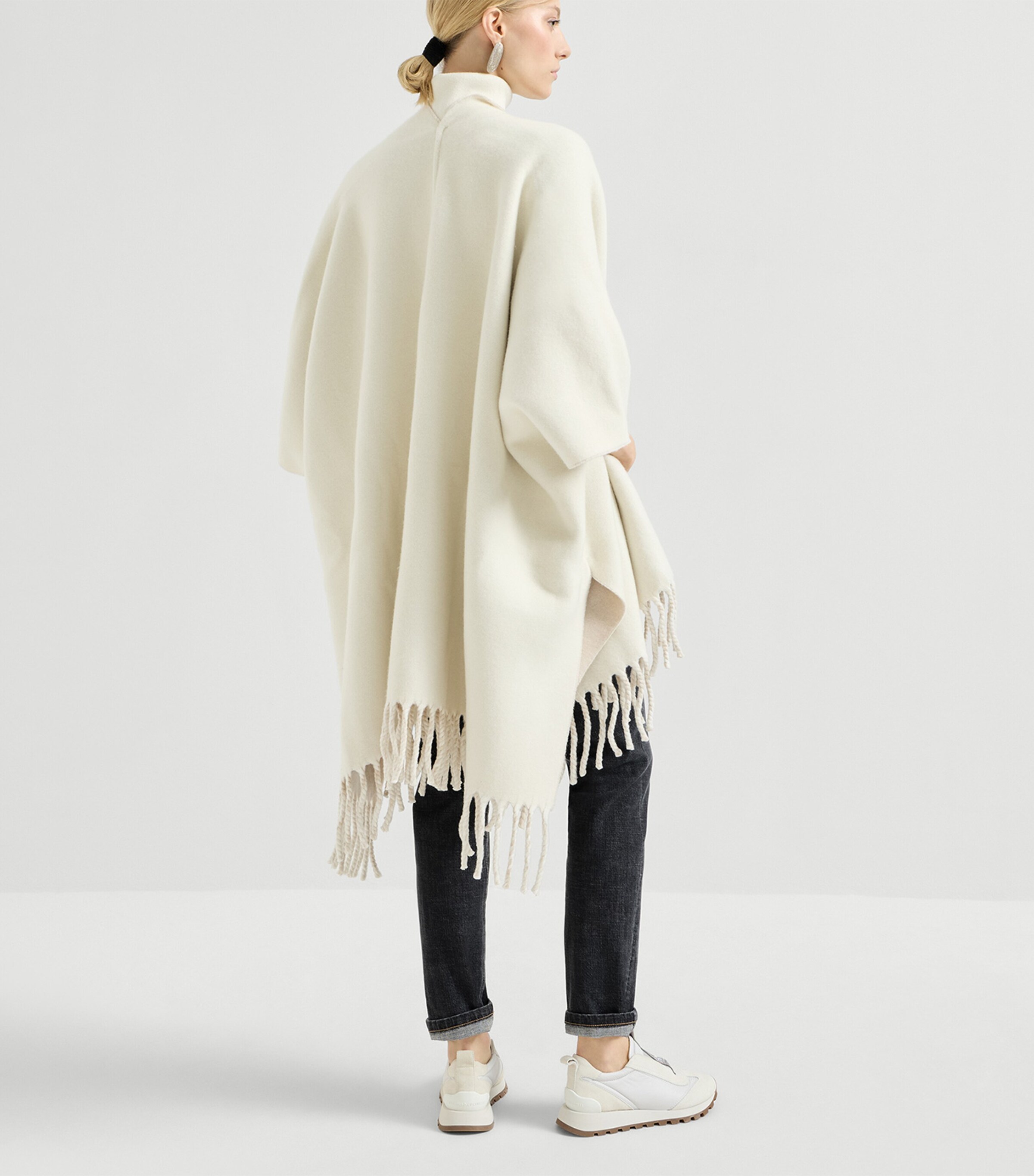 Brunello Cucinelli Womens Wool-Cashmere Reversible Poncho Image 6