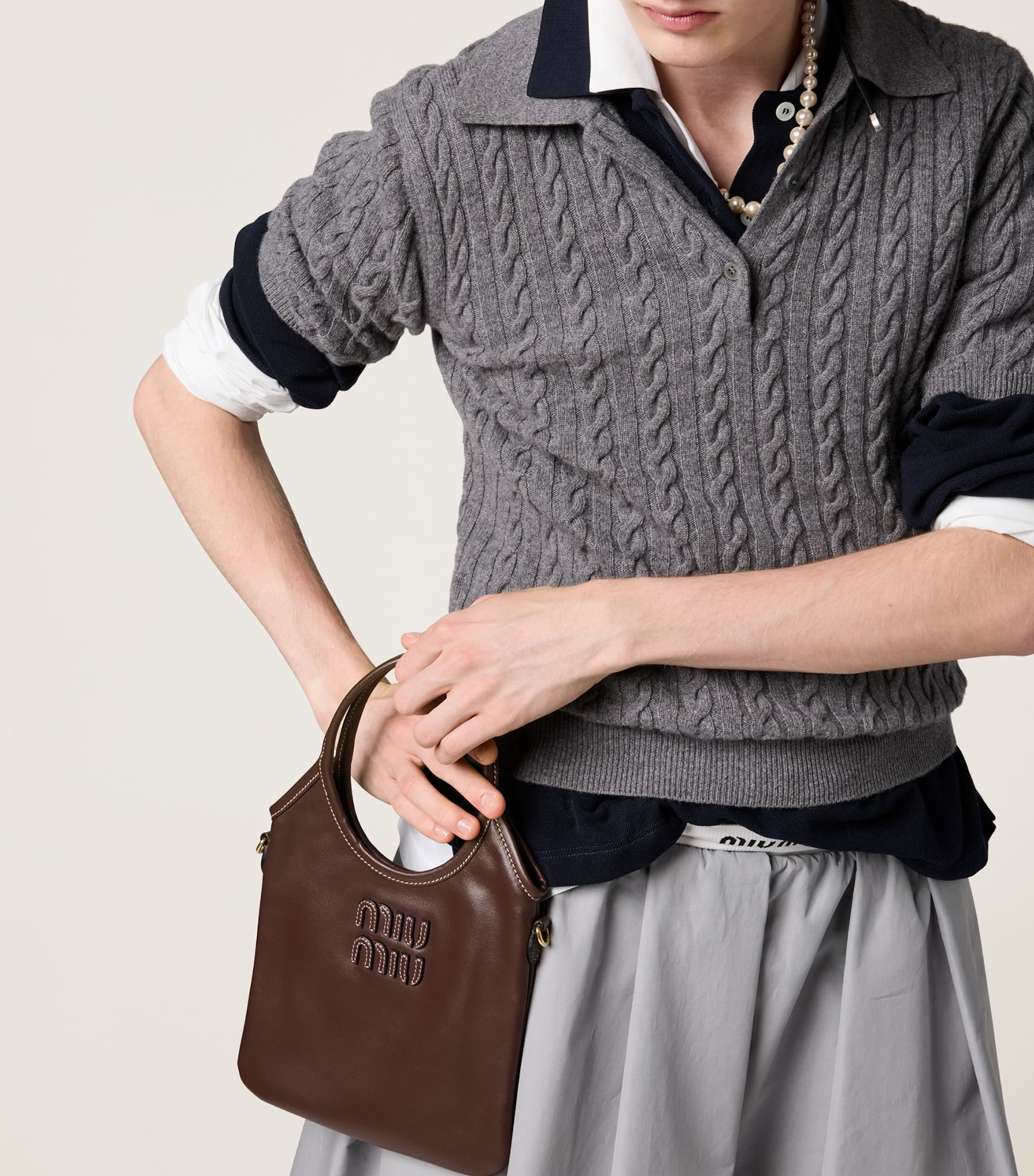 Leather Ivy Top-Handle Bag F0NBL Image 5