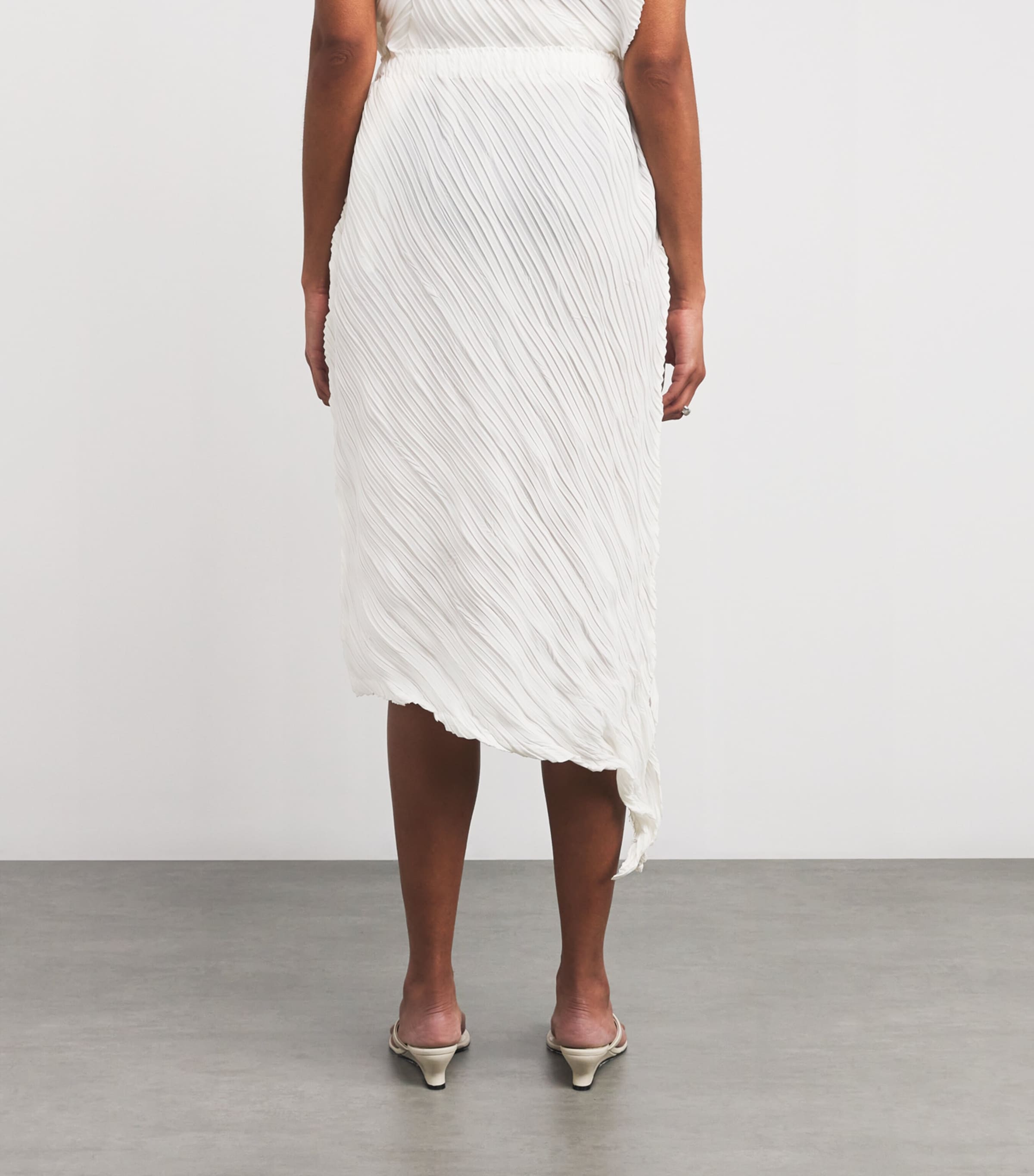 Wrinkled and Twisted Midi Skirt 05 Image 4