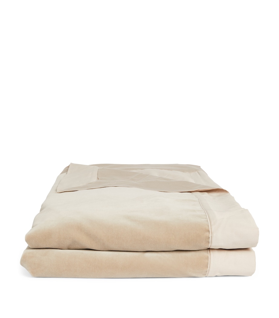 Amalia Cirrus Super King Bedspread (250cm x 260cm) Sand Image 1