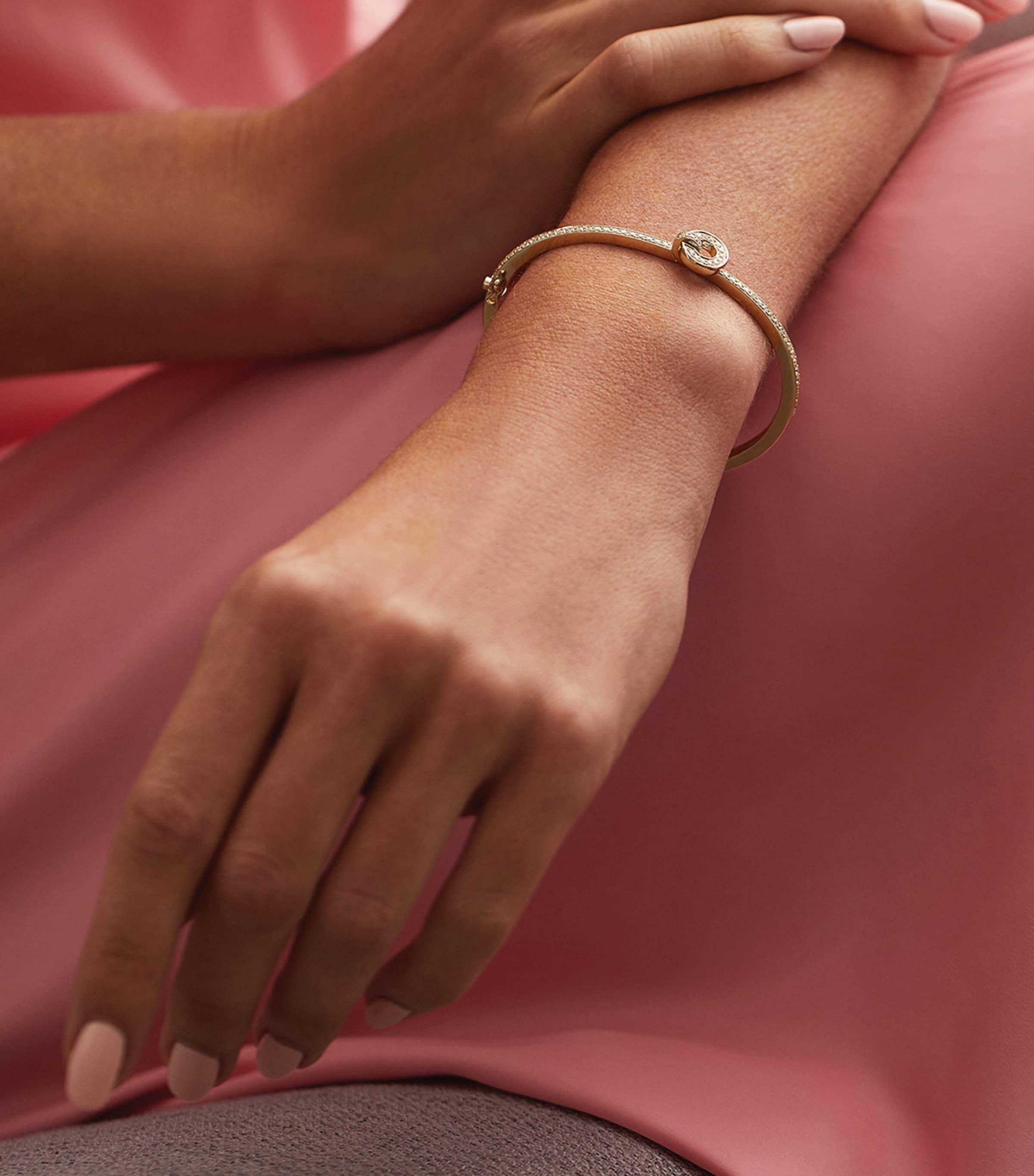 Yellow Gold and Diamond Roulette Flip Bangle YELLOW GOLD Image 2