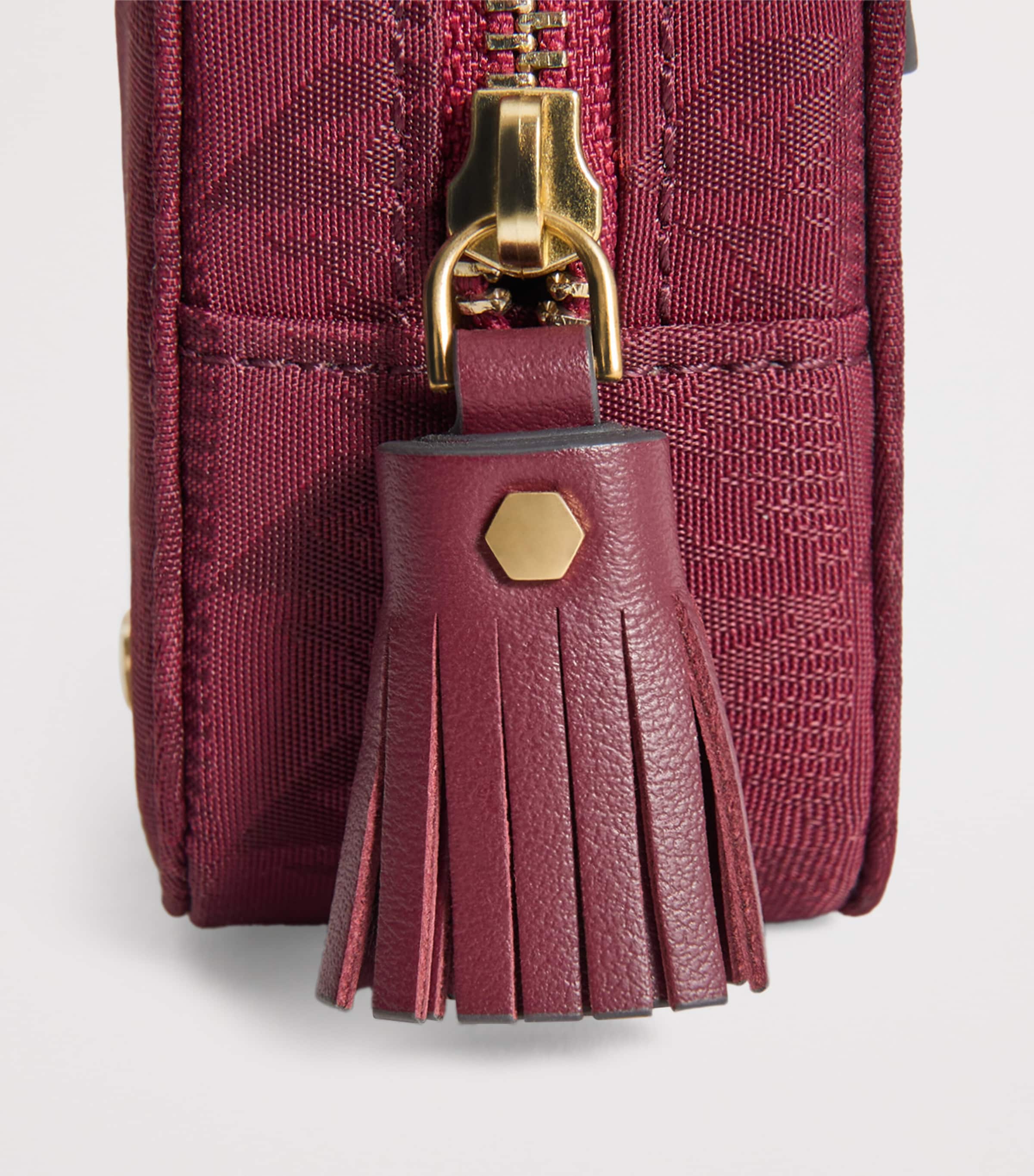 Jacquard Logo Earphones Case MAGENTA Image 5