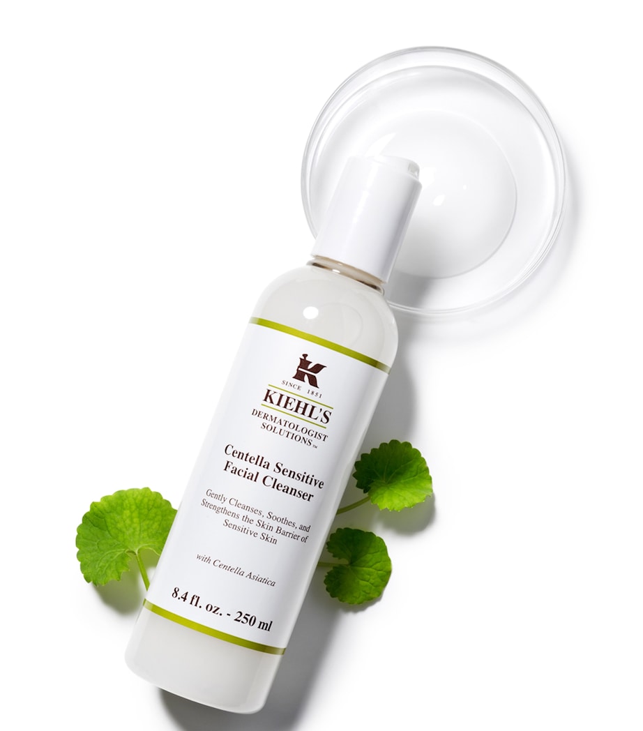 Kiehl's Centella Skin-Calming Facial Cleanser Image 2