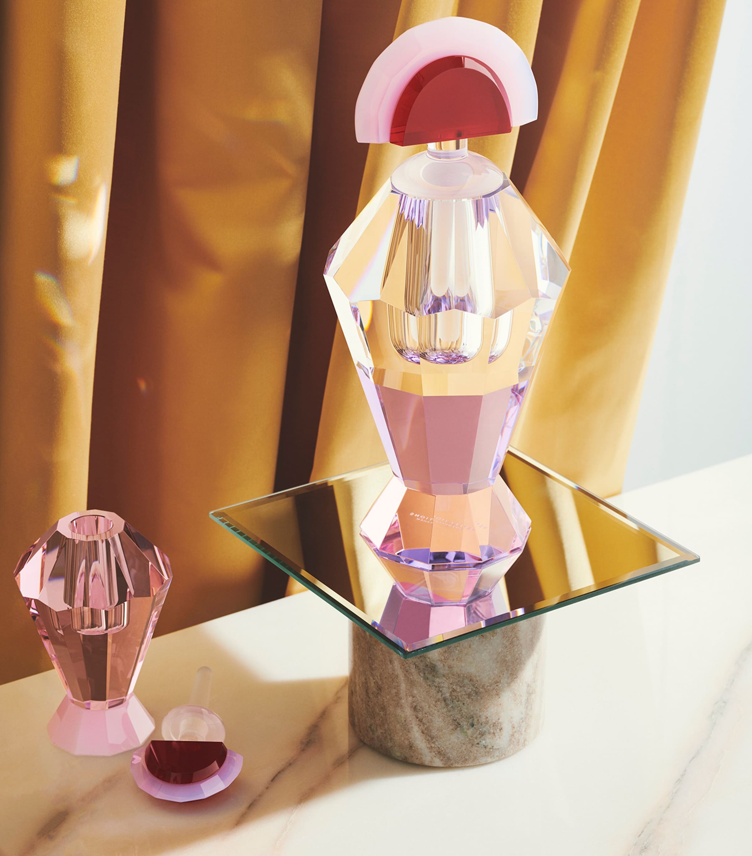 Reflections Copenhagen Crystal BelleVille Perfume Flacon Pink Image 2