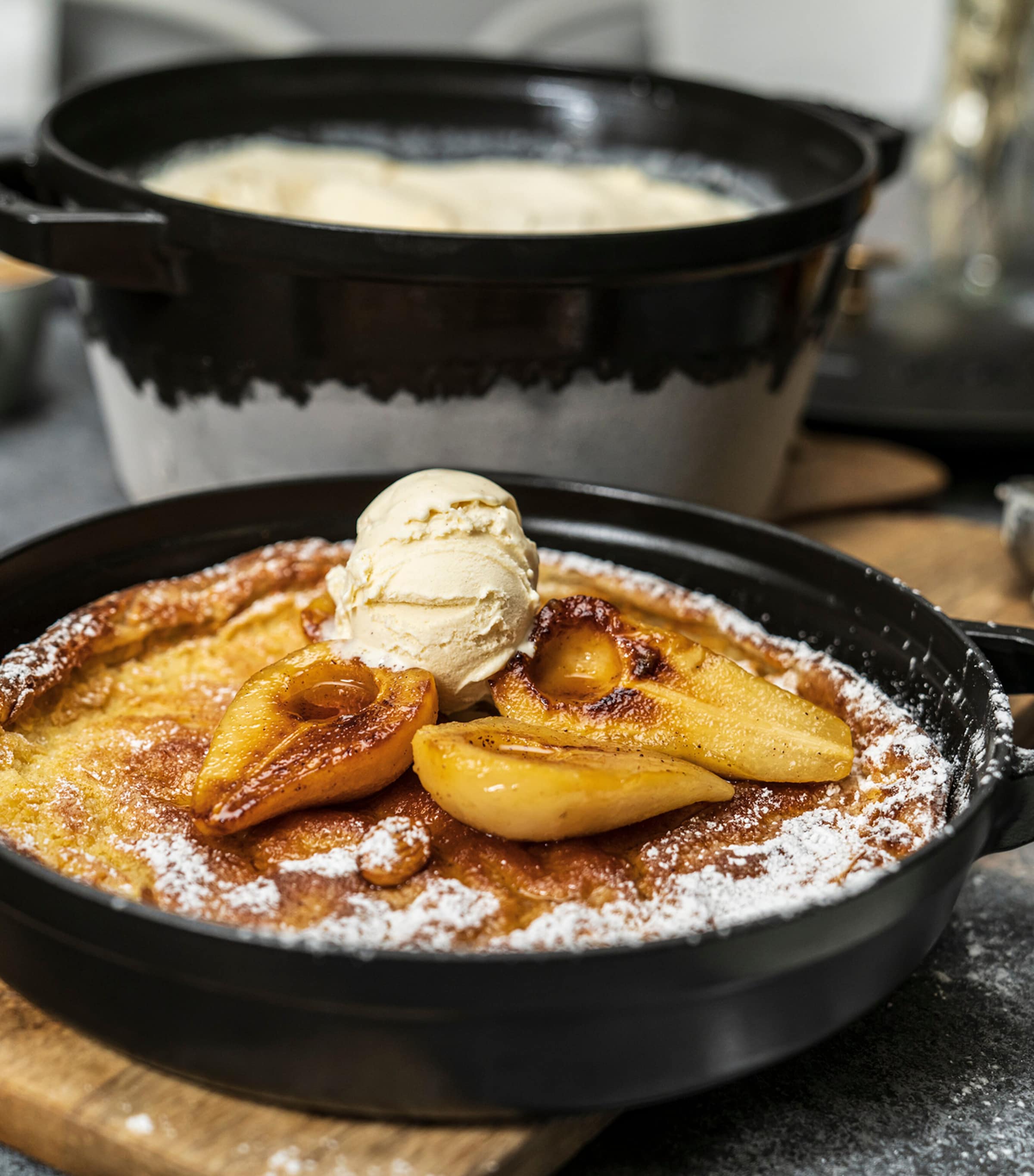 2-Piece Round Stackable Cocotte Set BLACK Image 4