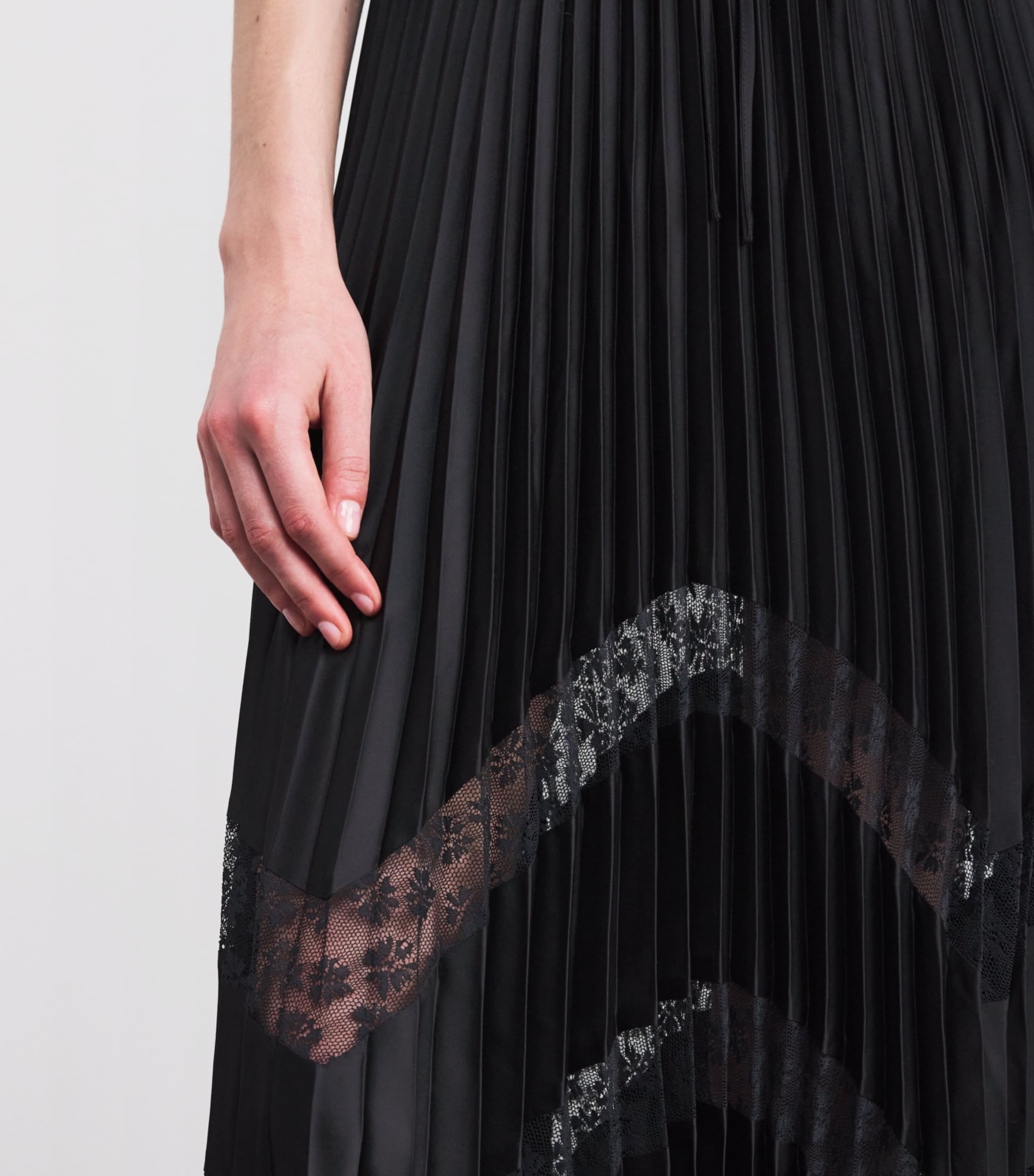Lace-Trim Pleated Maxi Skirt BLACK Image 6