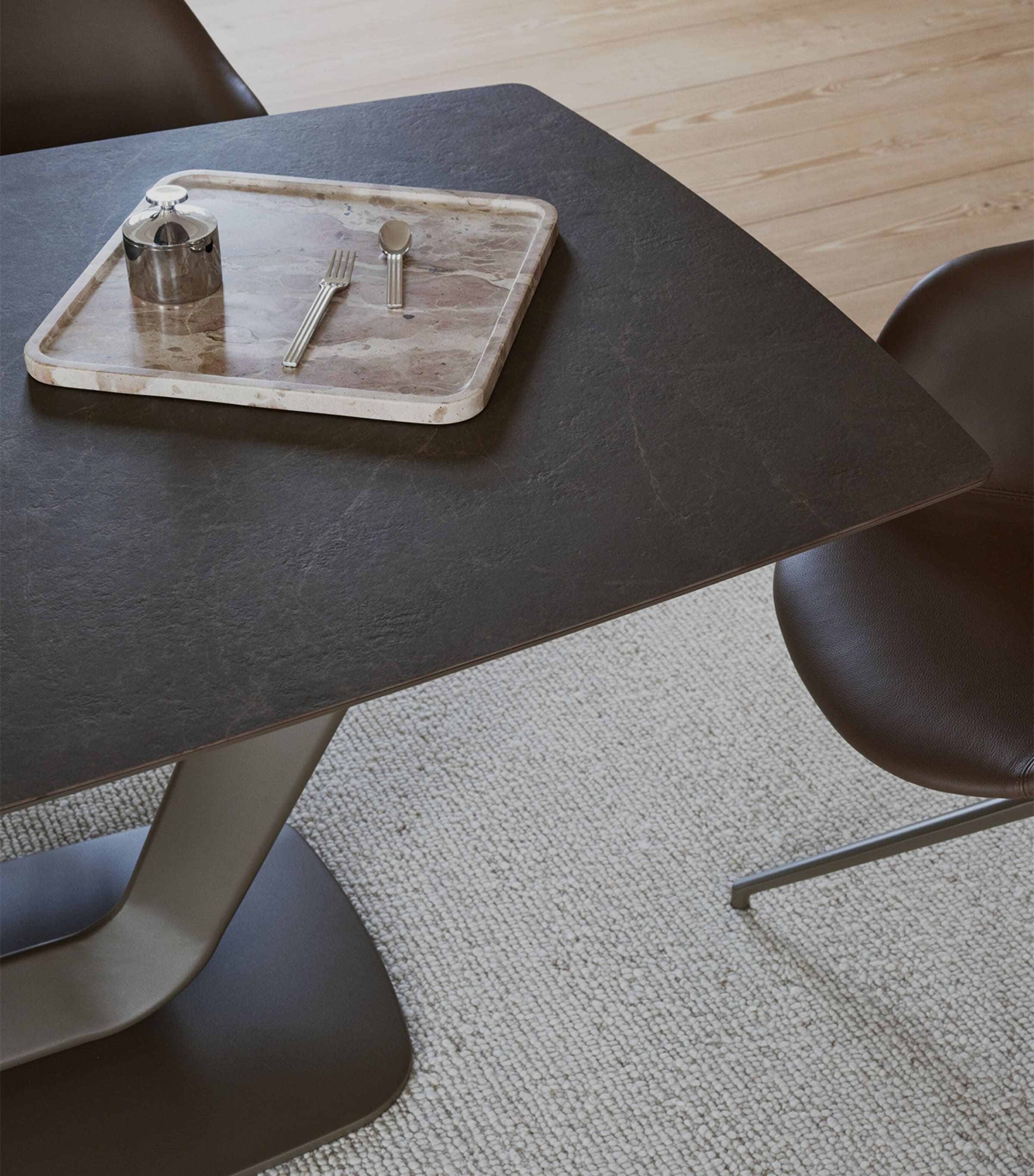 BoConcept Ceramic Alicante Extendable Dining Table Wrm Gry/matt Ash Gry Image 4