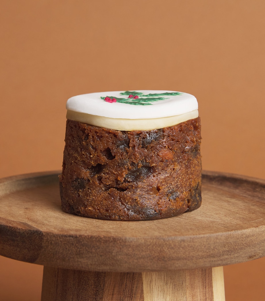 Mini Christmas Cake (114g) NO COLOUR Image 3