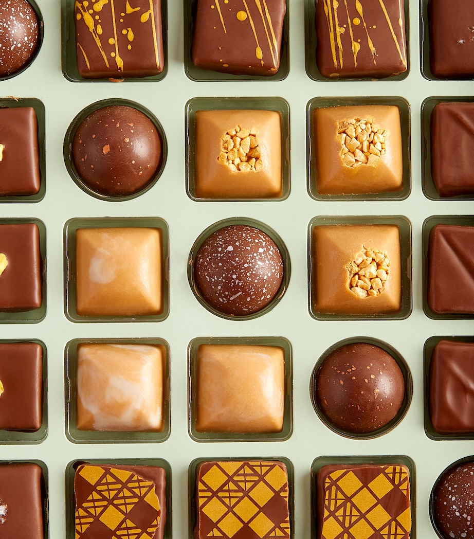 Harrods Milk & Blonde 25-Piece Chocolate Collection (225g) Image 2