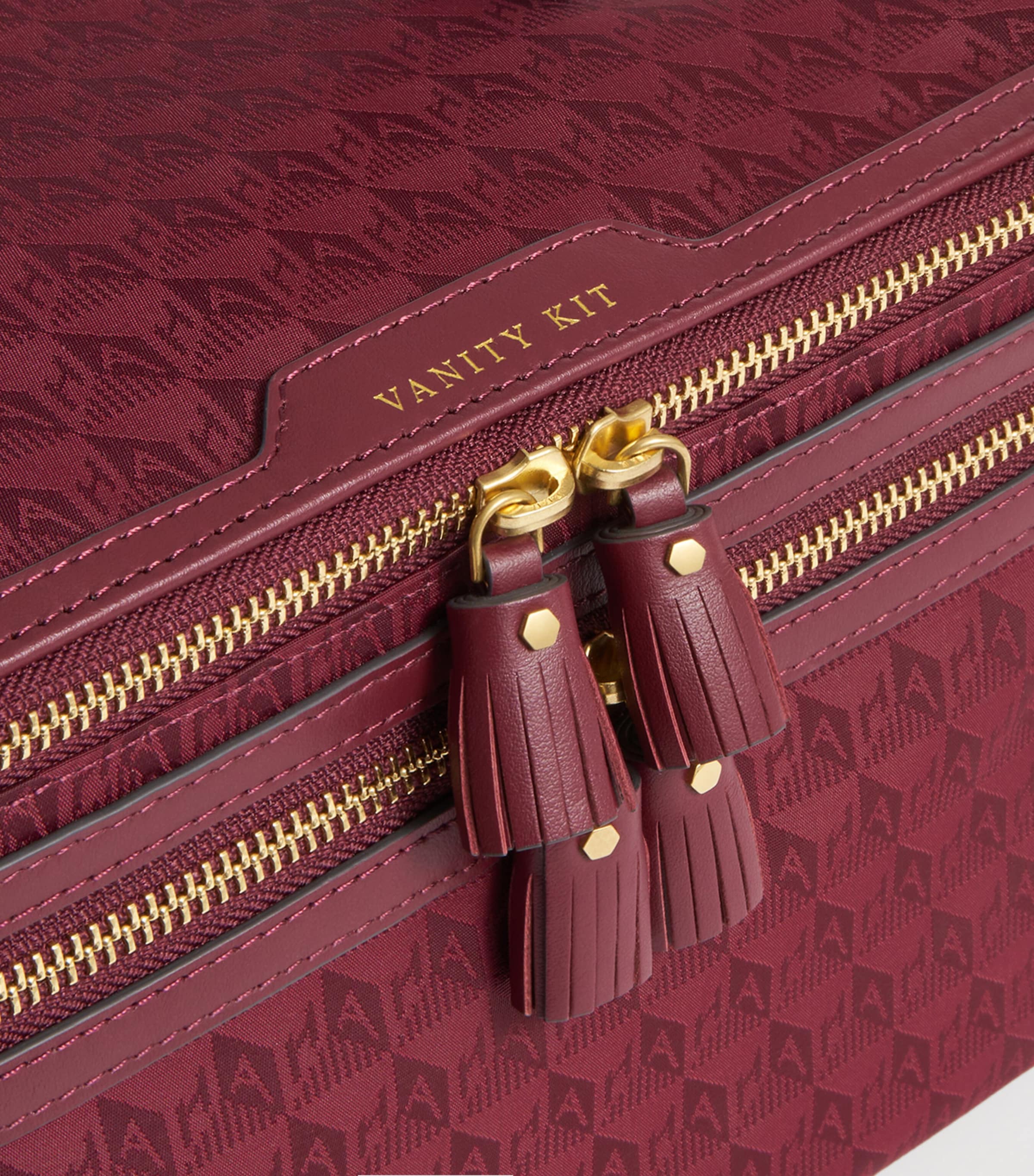 Jacquard Logo Vanity Kit Bag MEDIUM RED Image 3