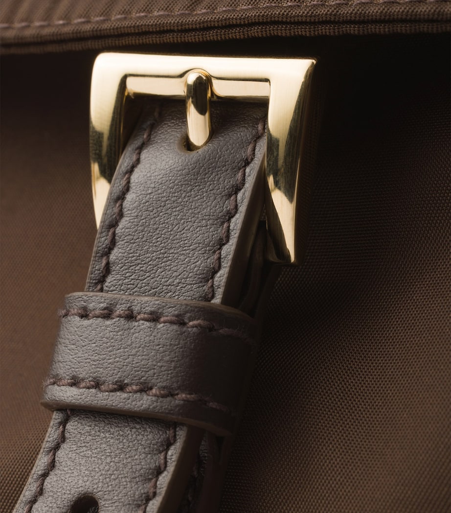 Medium Re-Nylon Explore Shoulder Bag F0038 Image 5