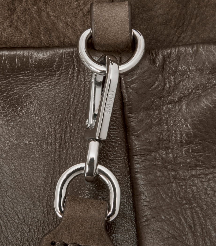 Medium Suede Flamenco Clutch Bag TUNDRA Image 8