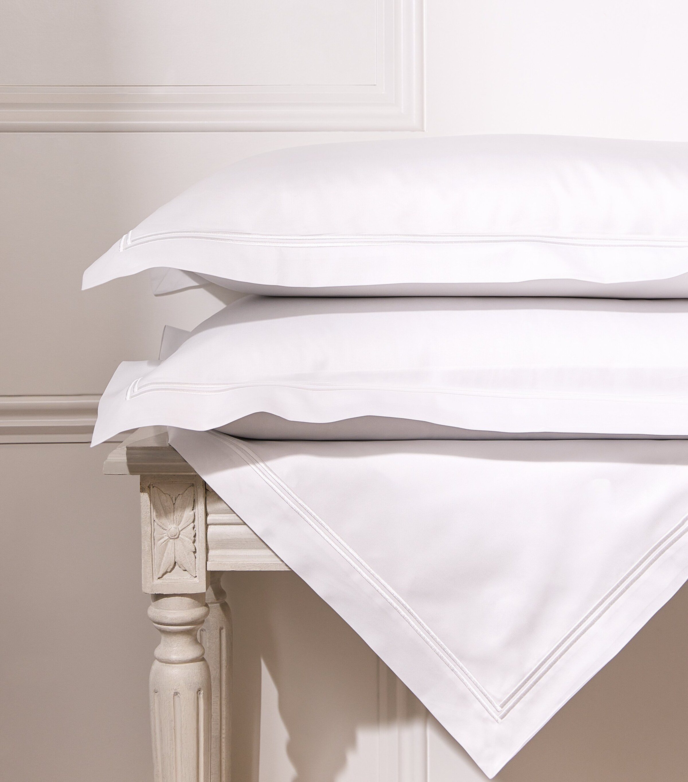 Peter Reed Pendle Square Pillowcase (70cm x 70cm) White Image 4