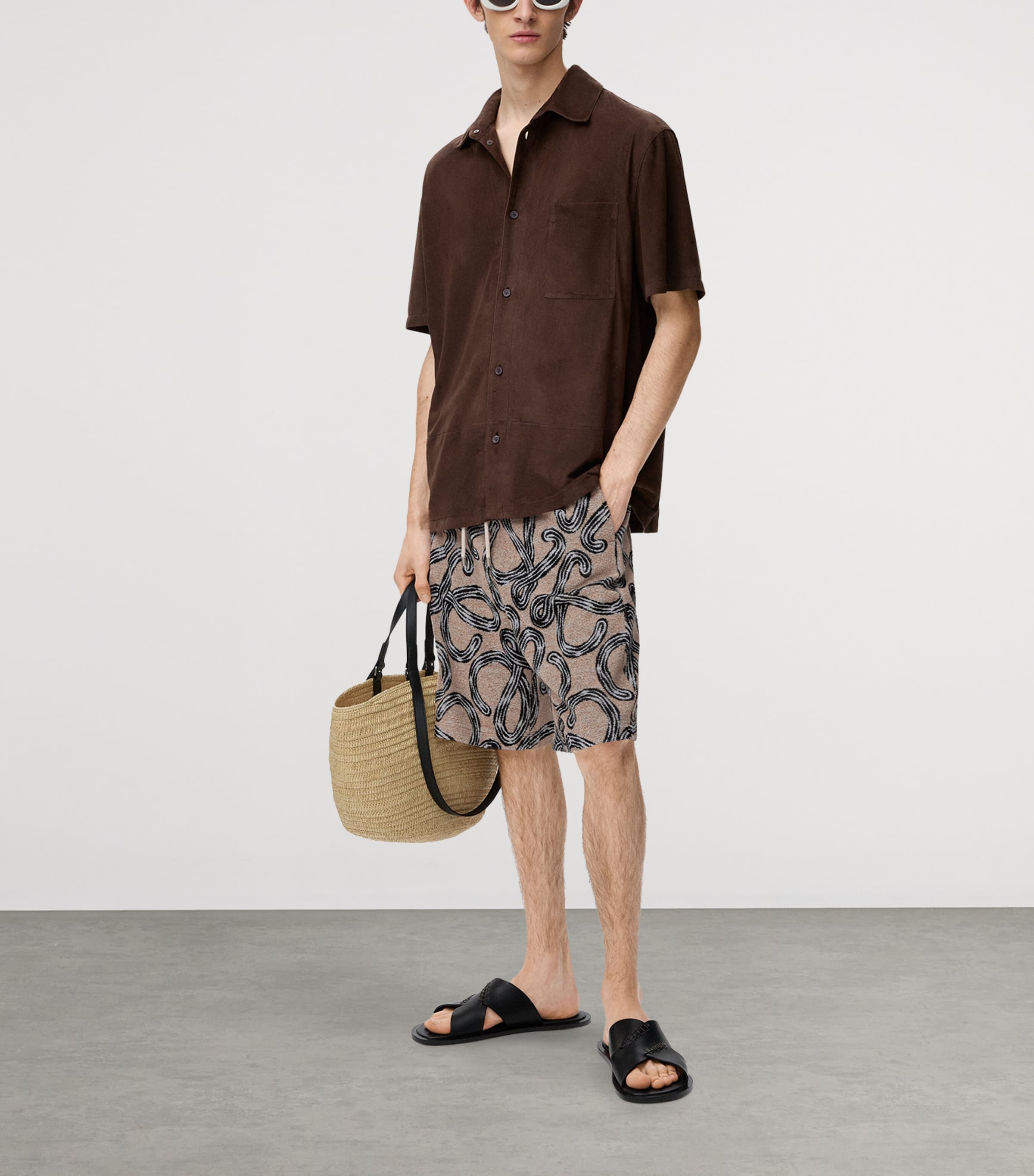 LOEWE Mens x Paula’s Ibiza Terry Anagram Shorts Beige/black Image 2