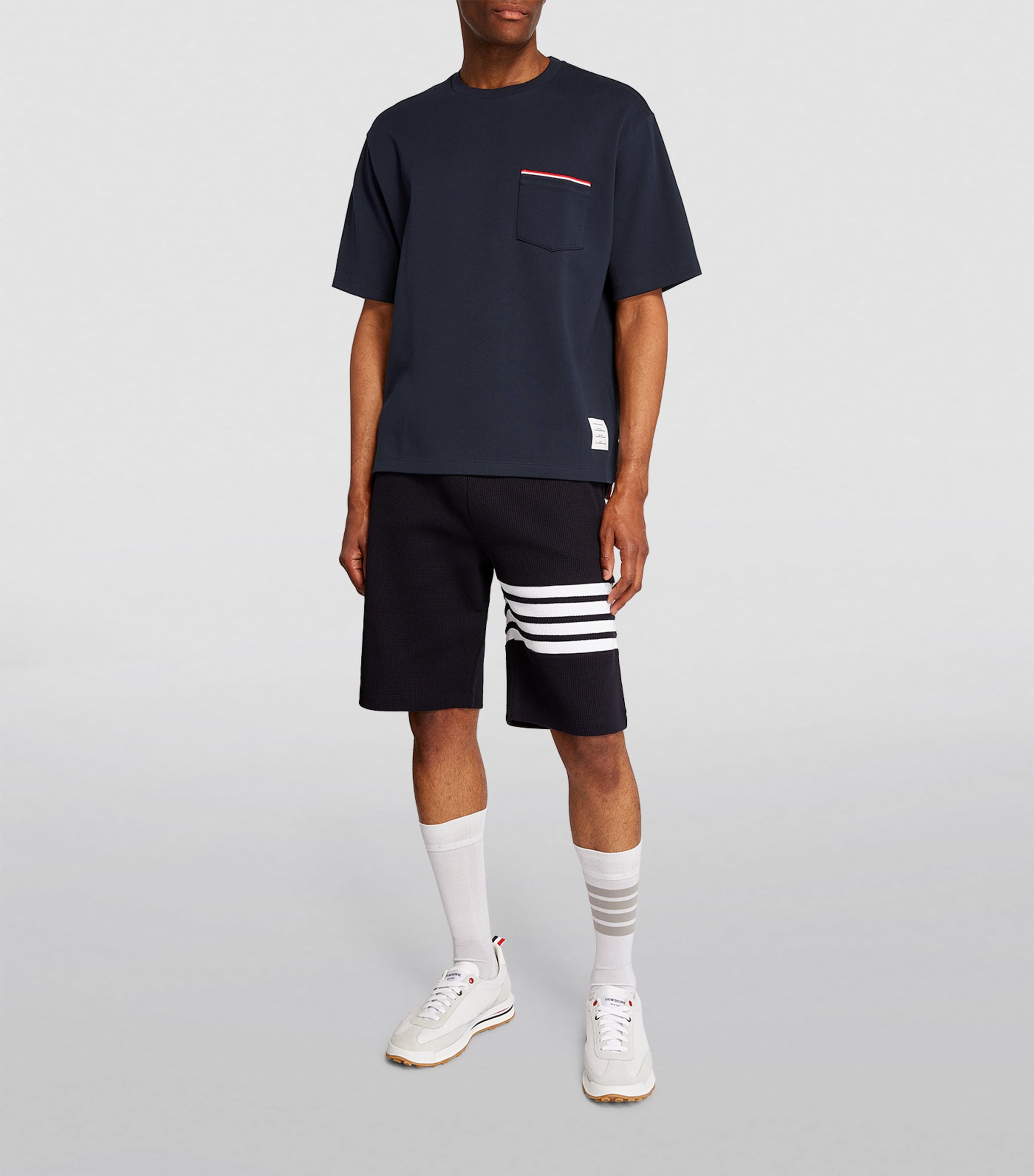 Tシャツ・カットソー THOM BROWNE COTTON OVERSIZED T-SHIRT Striped oversized cotton T-shirt in multicoloured - Thom