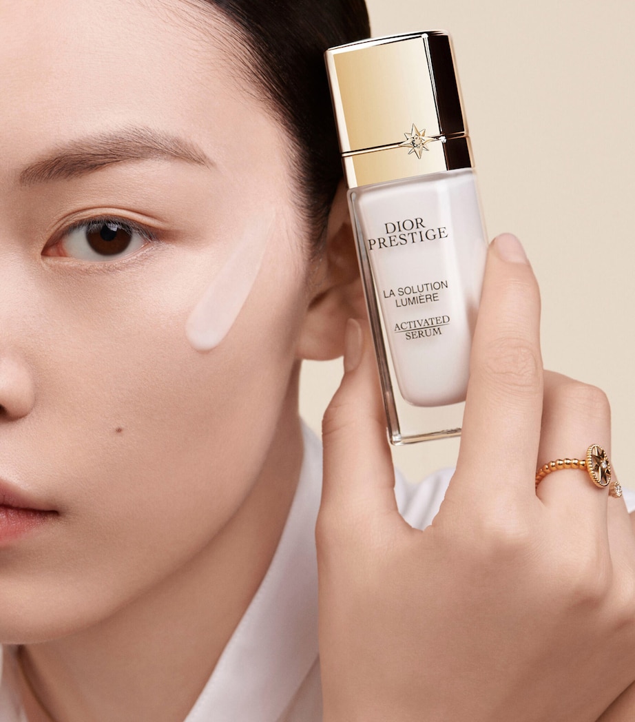 Dior Prestige La Solution Lumière Activated Serum (30ml) WHITE Image 2