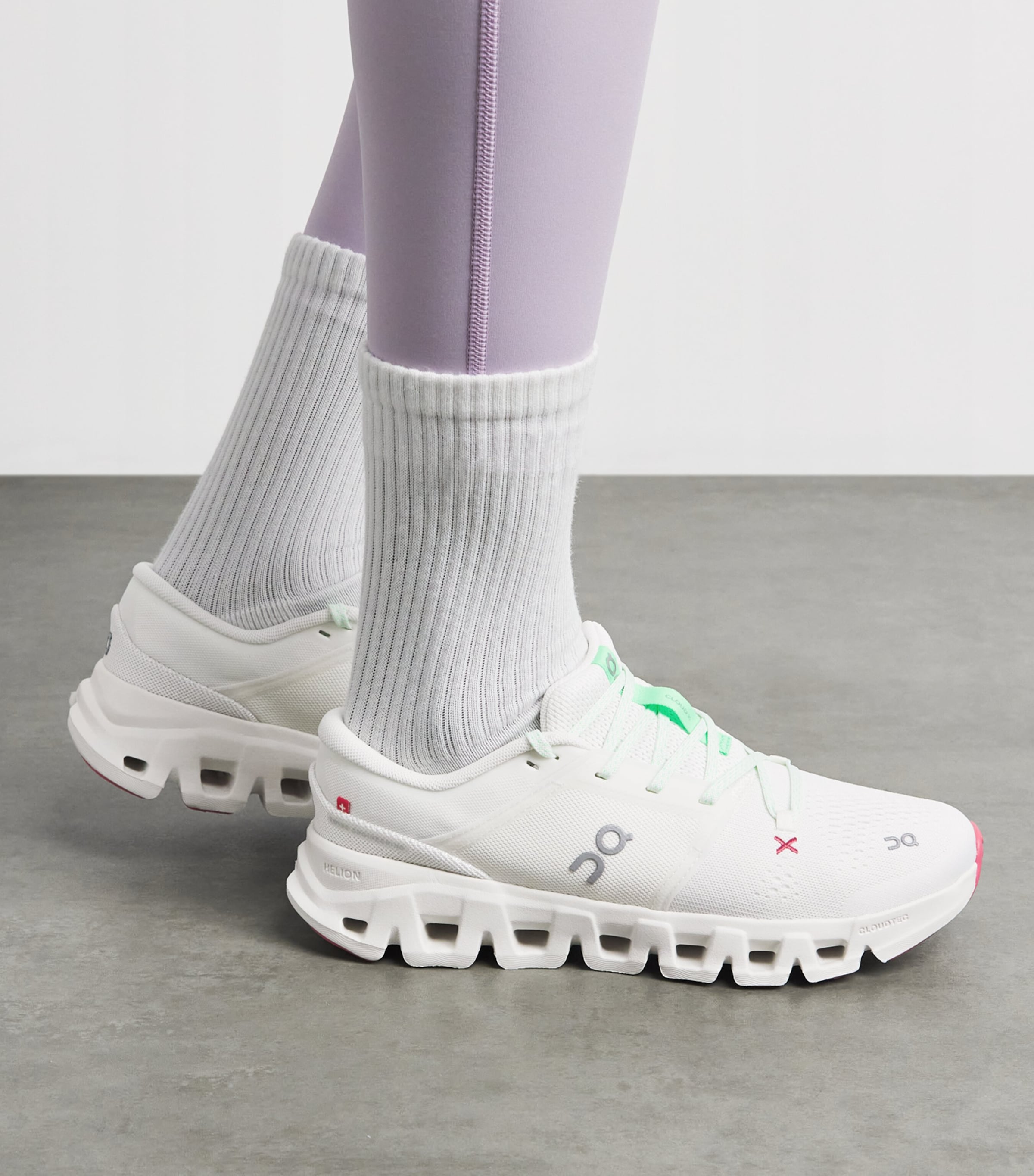 On Womens Cloud X 5 Trainers Ivory | Ice Image 4