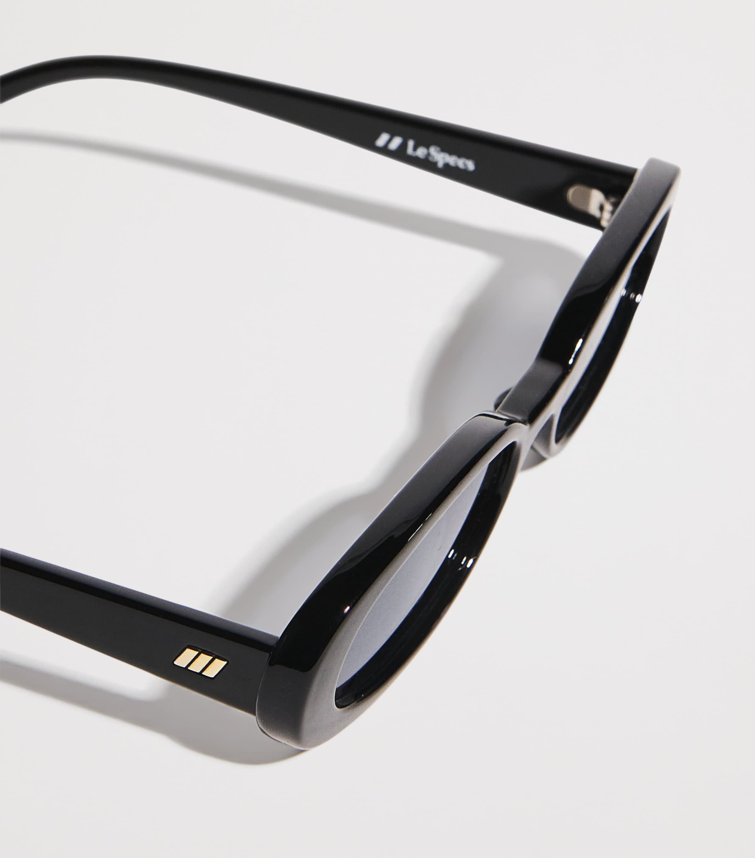 Oval Outta Love Sunglasses BLACK SMOKE Image 5