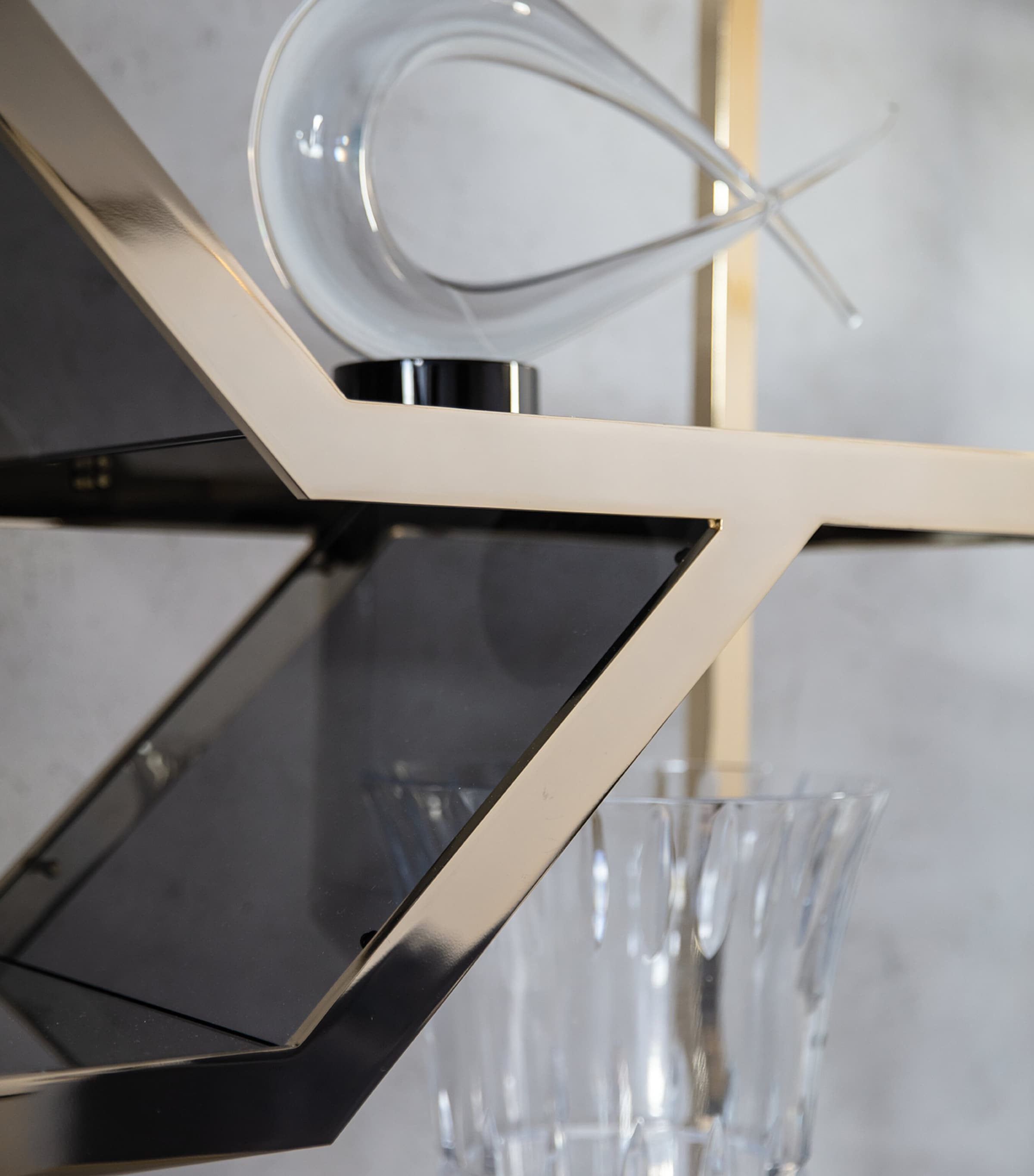 Charisma Bifacial Showcase GOLD Image 3