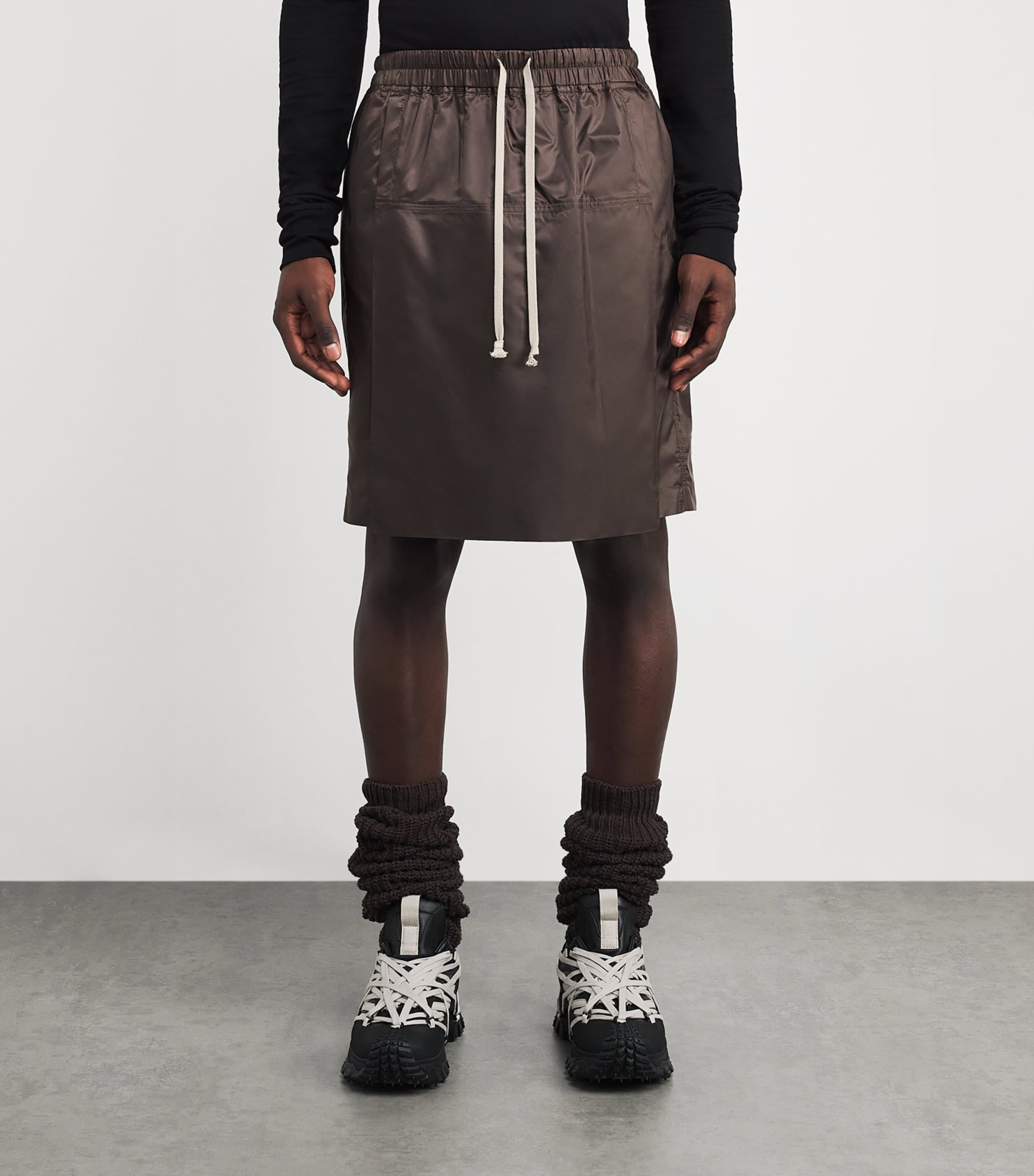 x Moncler Temple Kilt Shorts 828 - DARK DUST Image 3