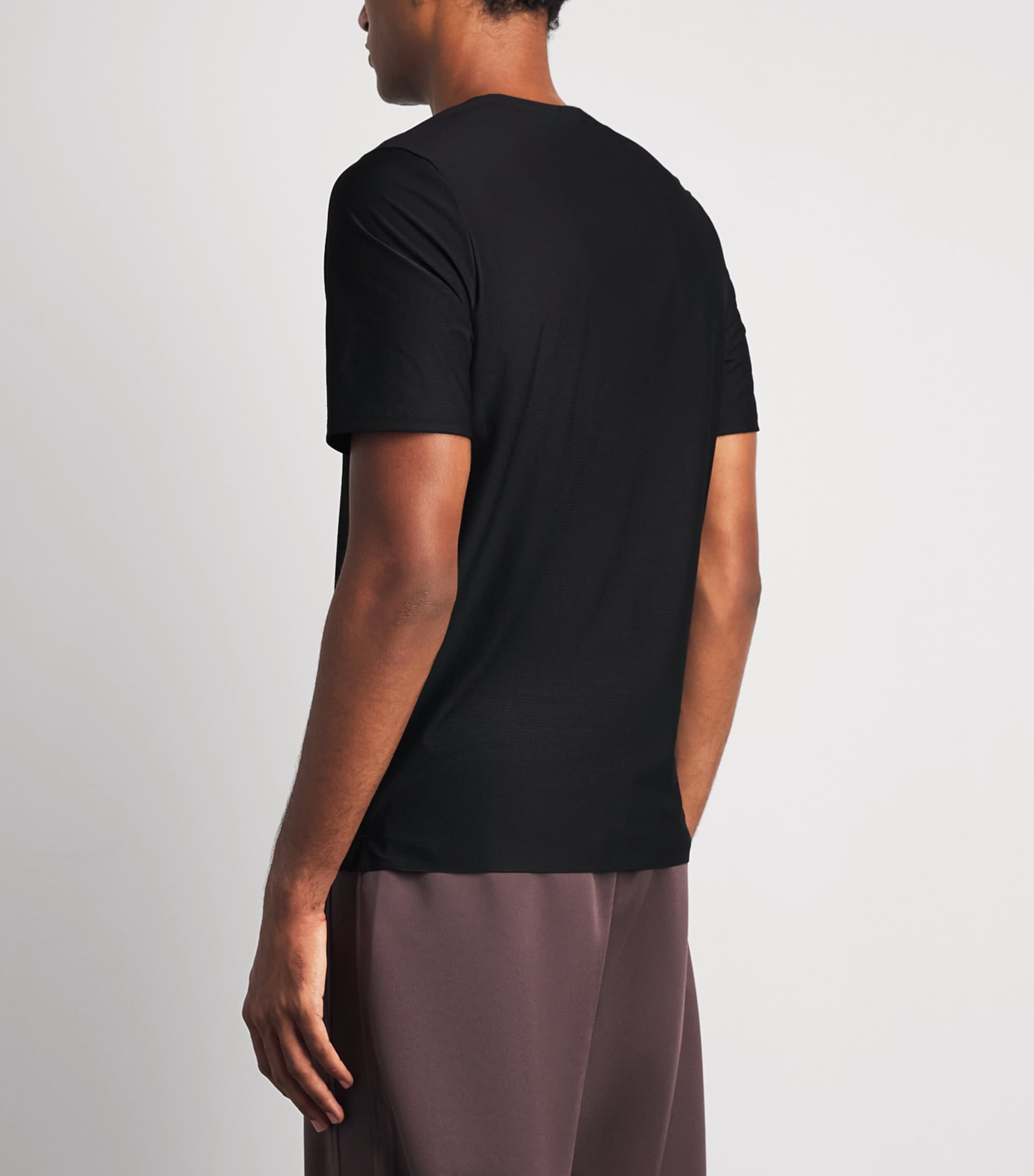 On Mens Court T-Shirt Black Image 5