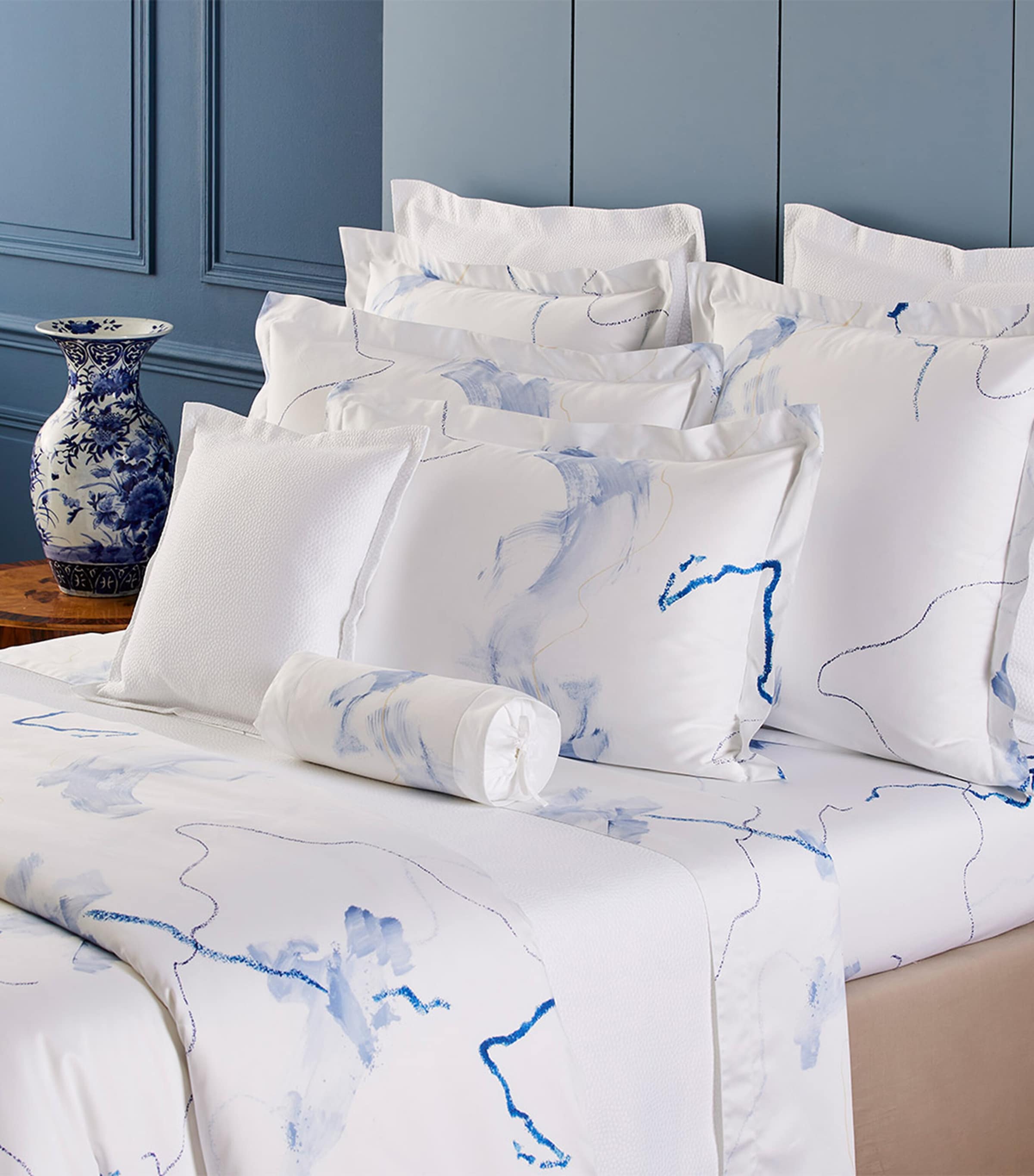 Yves Delorme Couture Ulysse Standard Oxford Pillowcase (50cm x 75cm) Image 4
