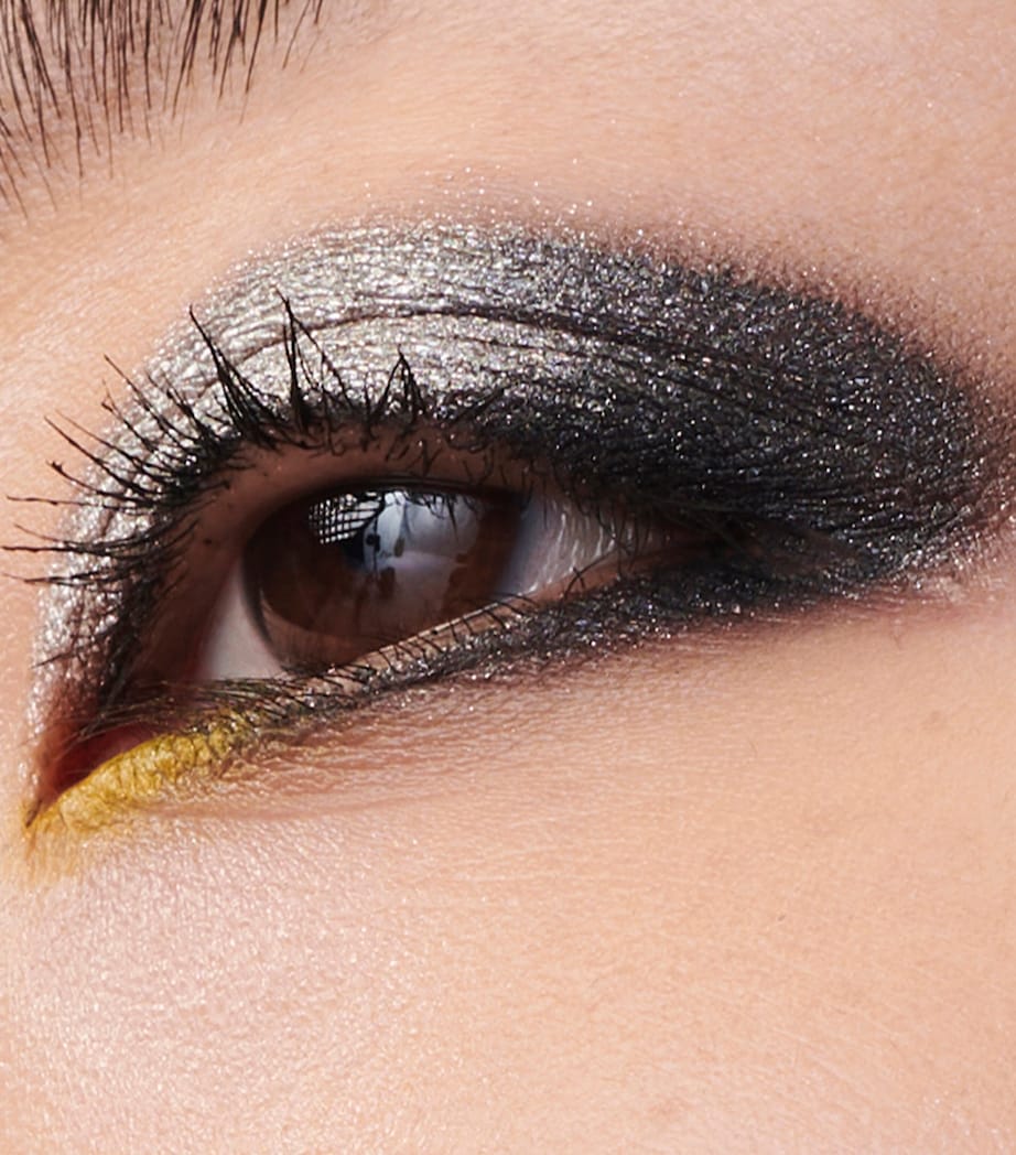 Dimensions Durable Multi-Effect Eyeshadow Palette 2 Image 3