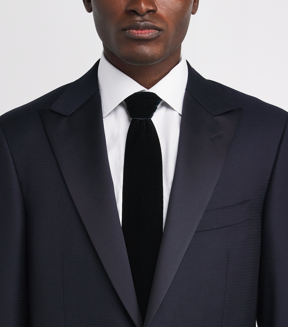 Velvet Tie 35 Image 2