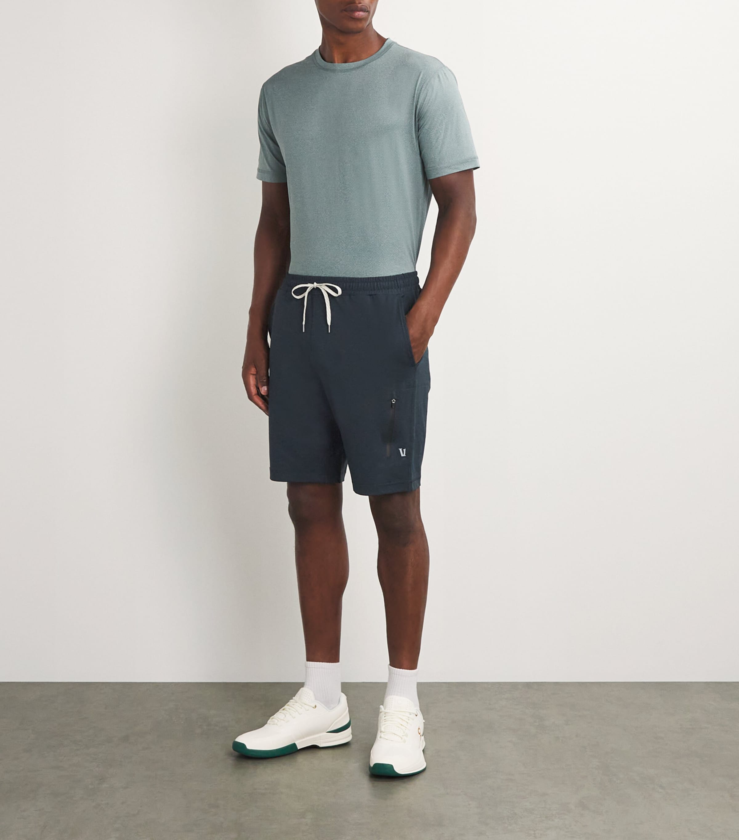 VUORI Mens Sunday Performance Sweatshorts Ink Heather Hin Image 2