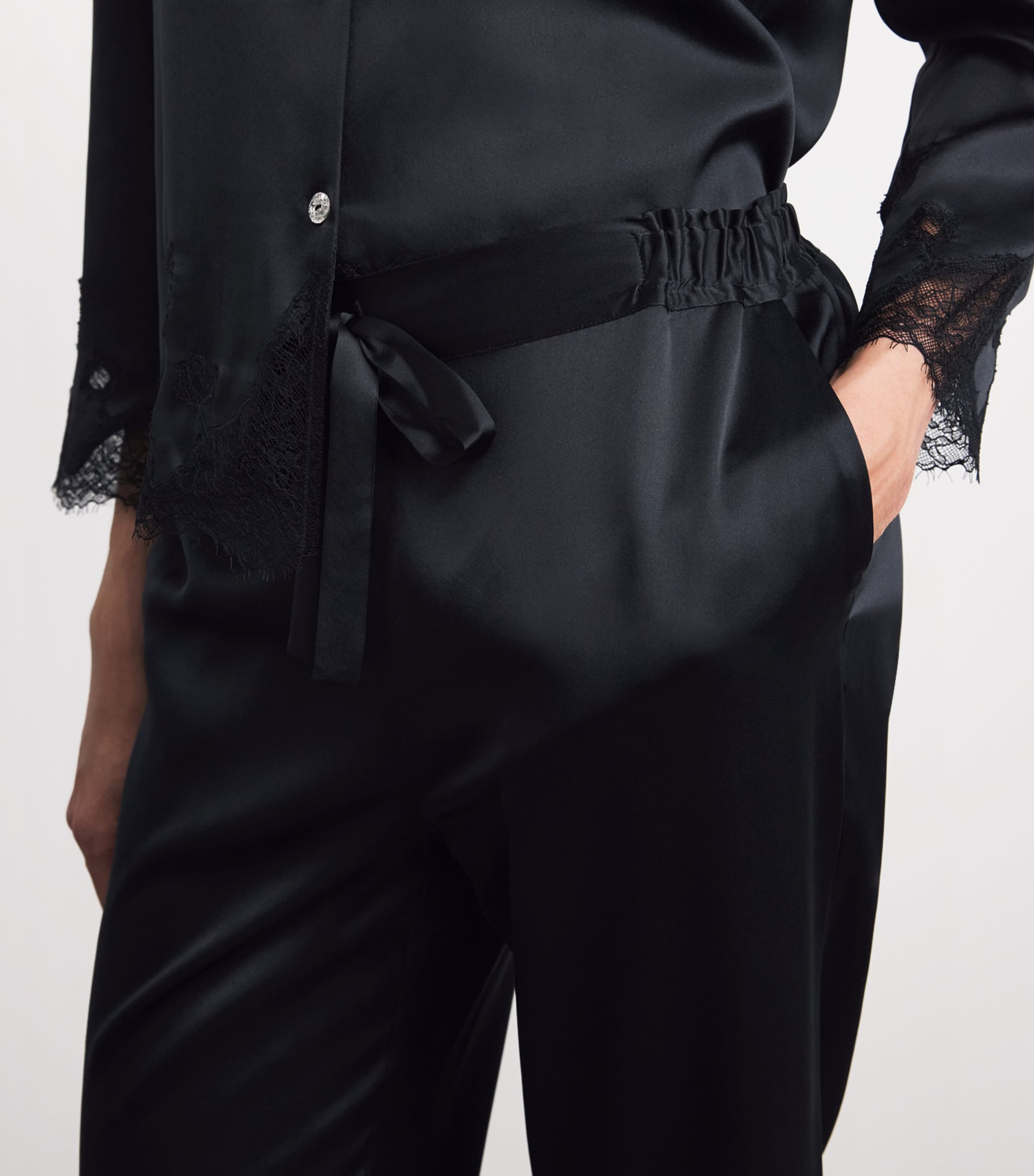 MANITO Womens Silk Lace-Trim Luella Pyjama Set Black Image 5