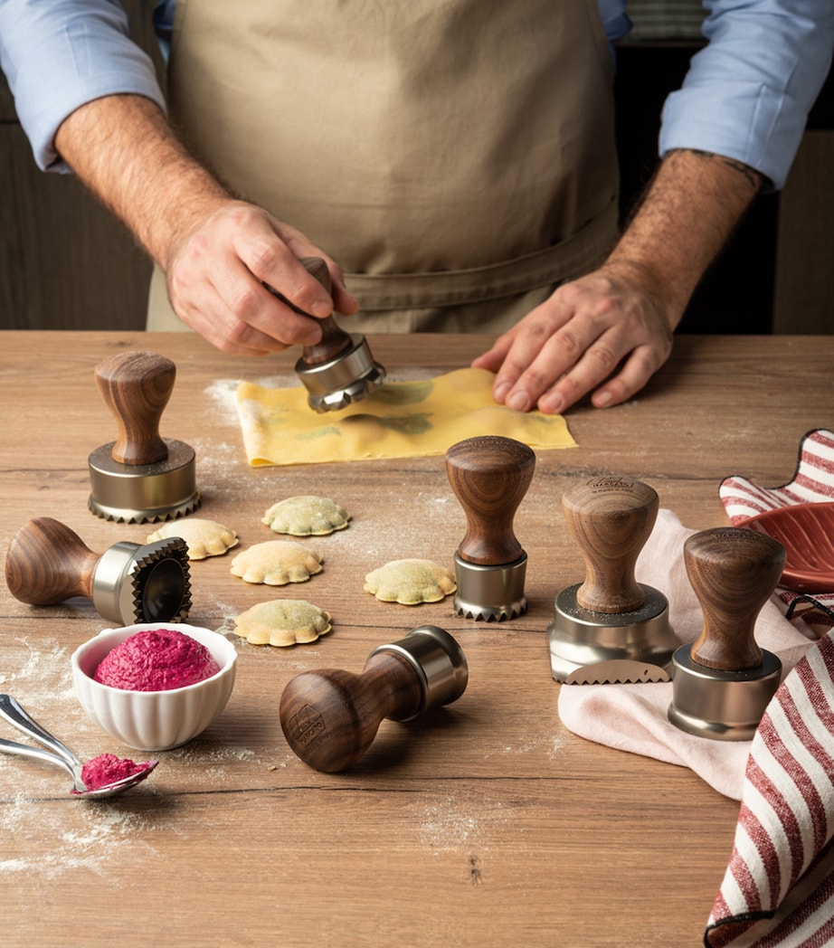 Round Ravioli Stamp CHAMPAGNE Image 3