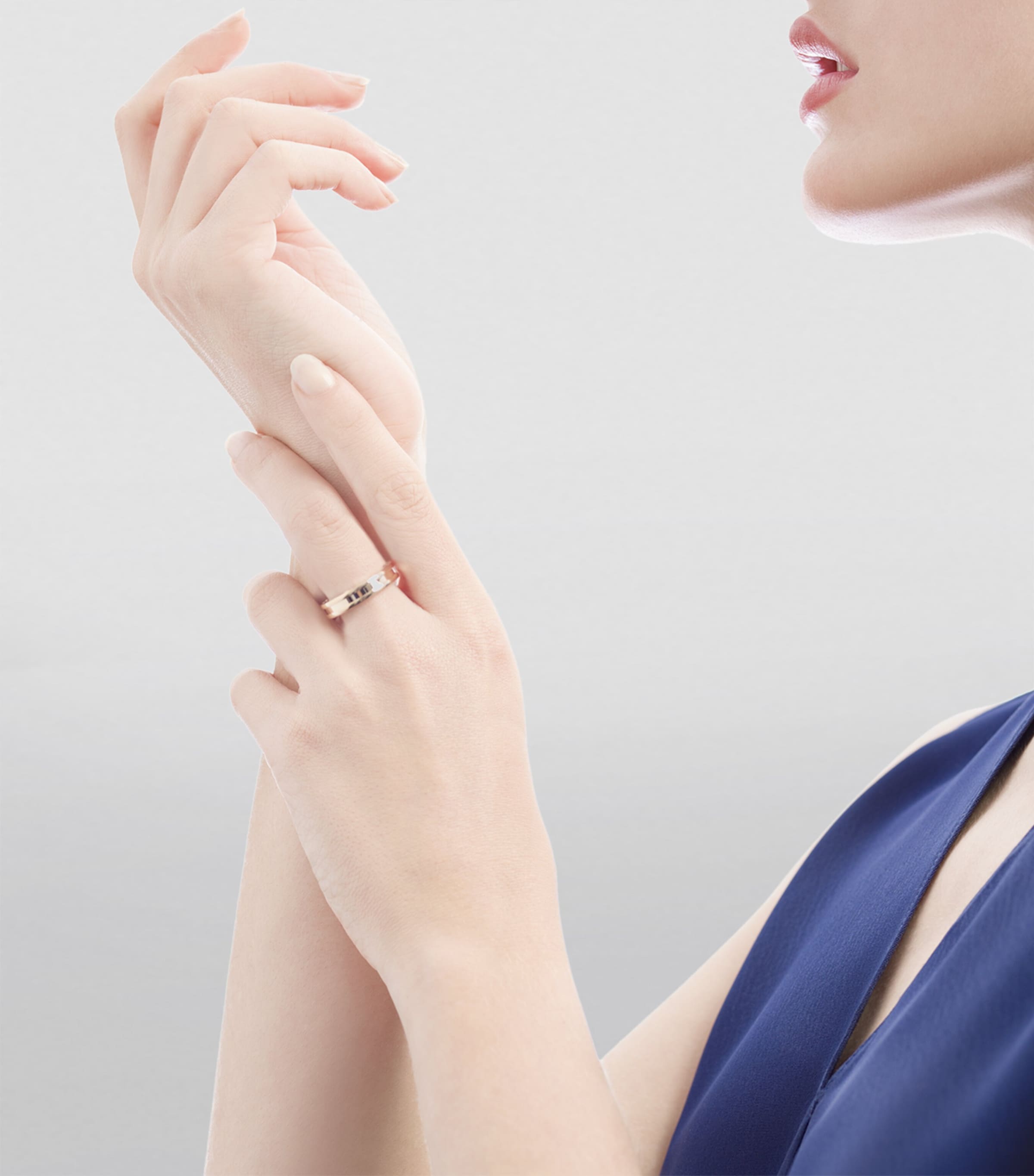 Yellow Gold B.zero1 One-Band Ring YELLOW GOLD Image 4