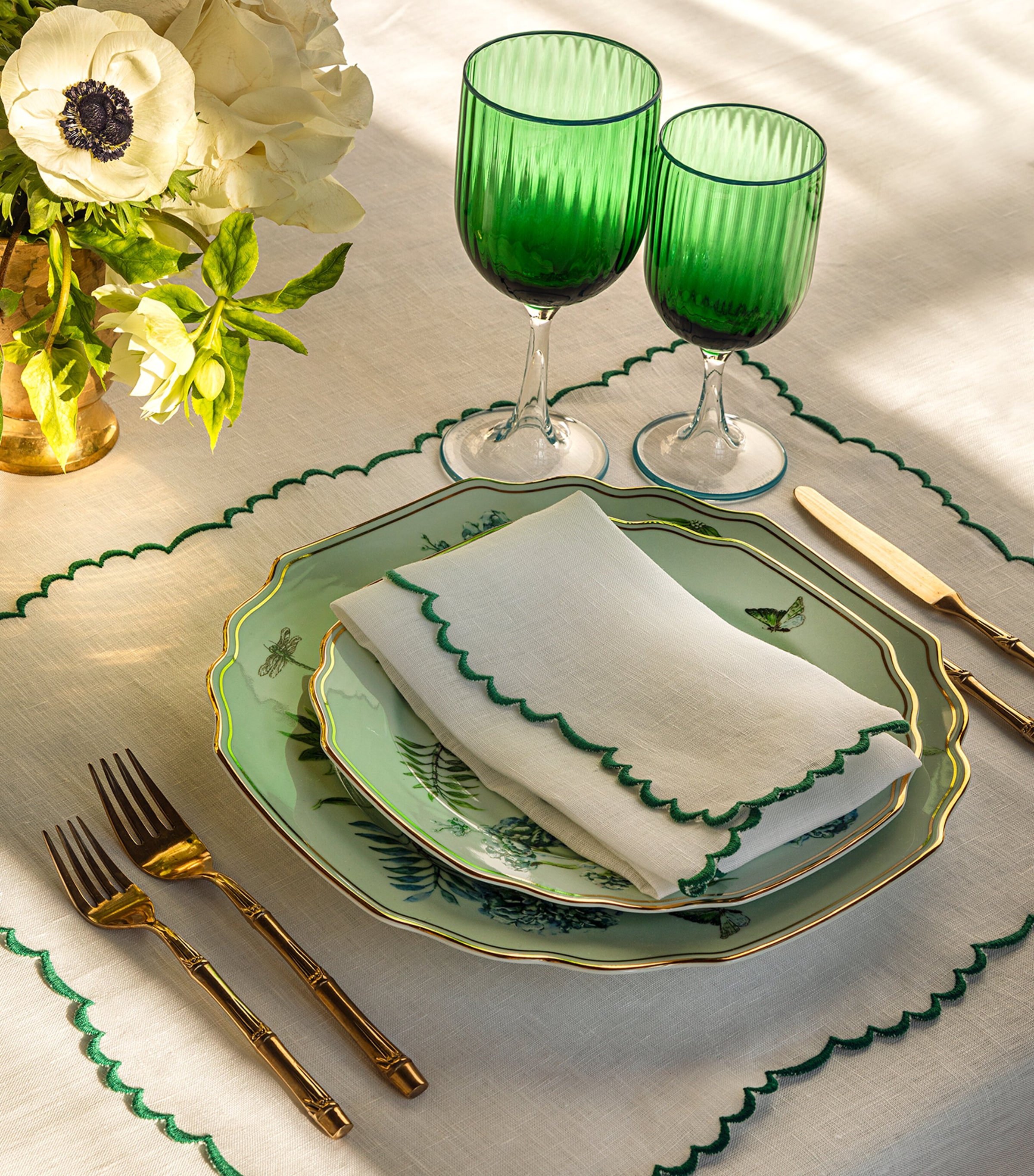 Set of 2 Secret Garden Dessert Plates (22cm) KELLY GREEN Image 6