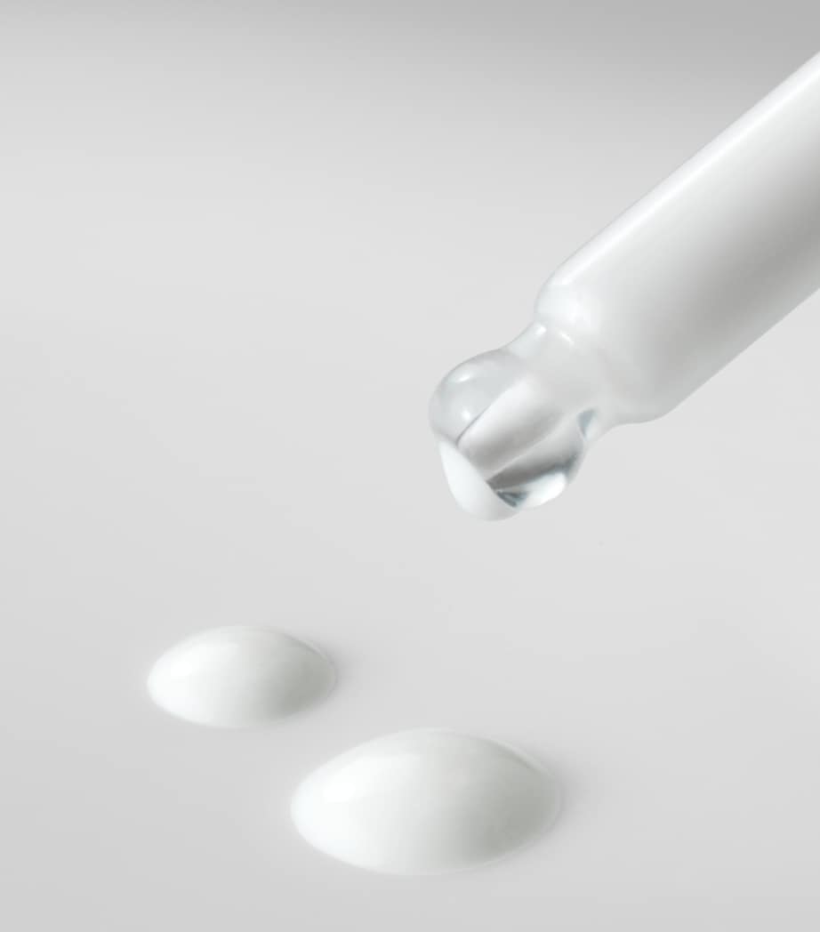 Dark Spot Correcting Serum - Face and Body (30ml) NO COLOUR Image 2