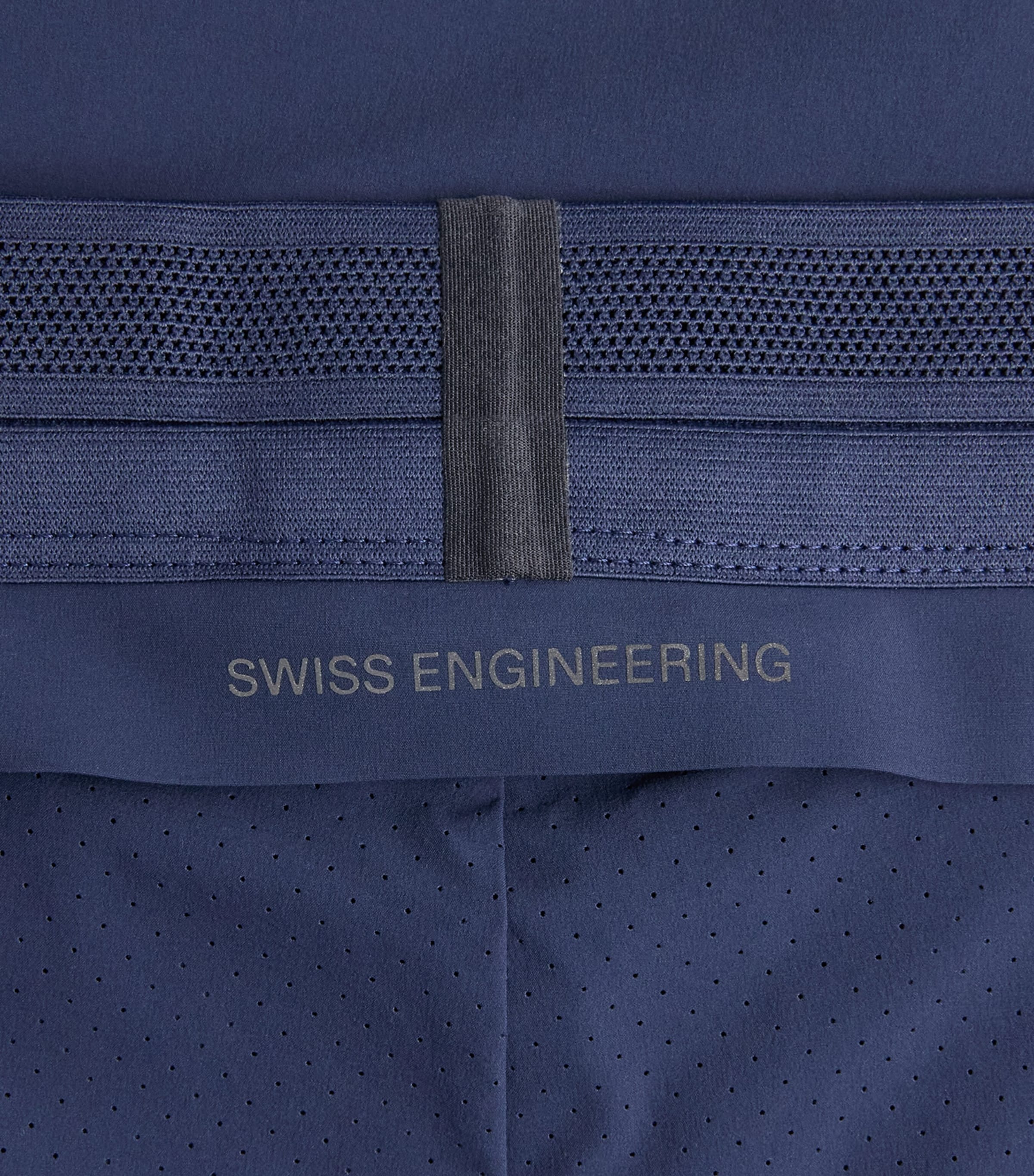 On Mens 7” Performance Shorts Navy Image 6