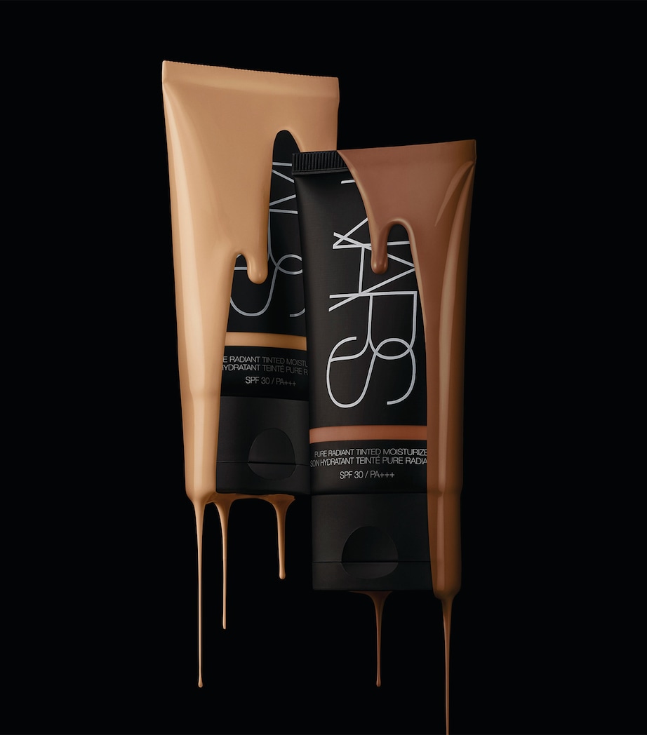 Pure Radiant Tinted Moisturizer SPF 30/PA+++ FINLAND Image 6