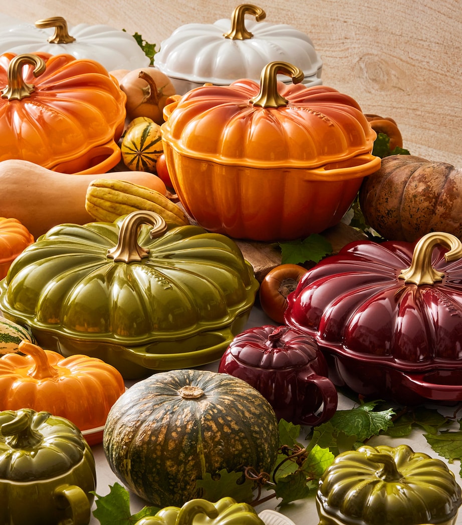 Cast Iron Pumpkin Shallow Casserole Dish (28cm) NO COLOUR Image 6
