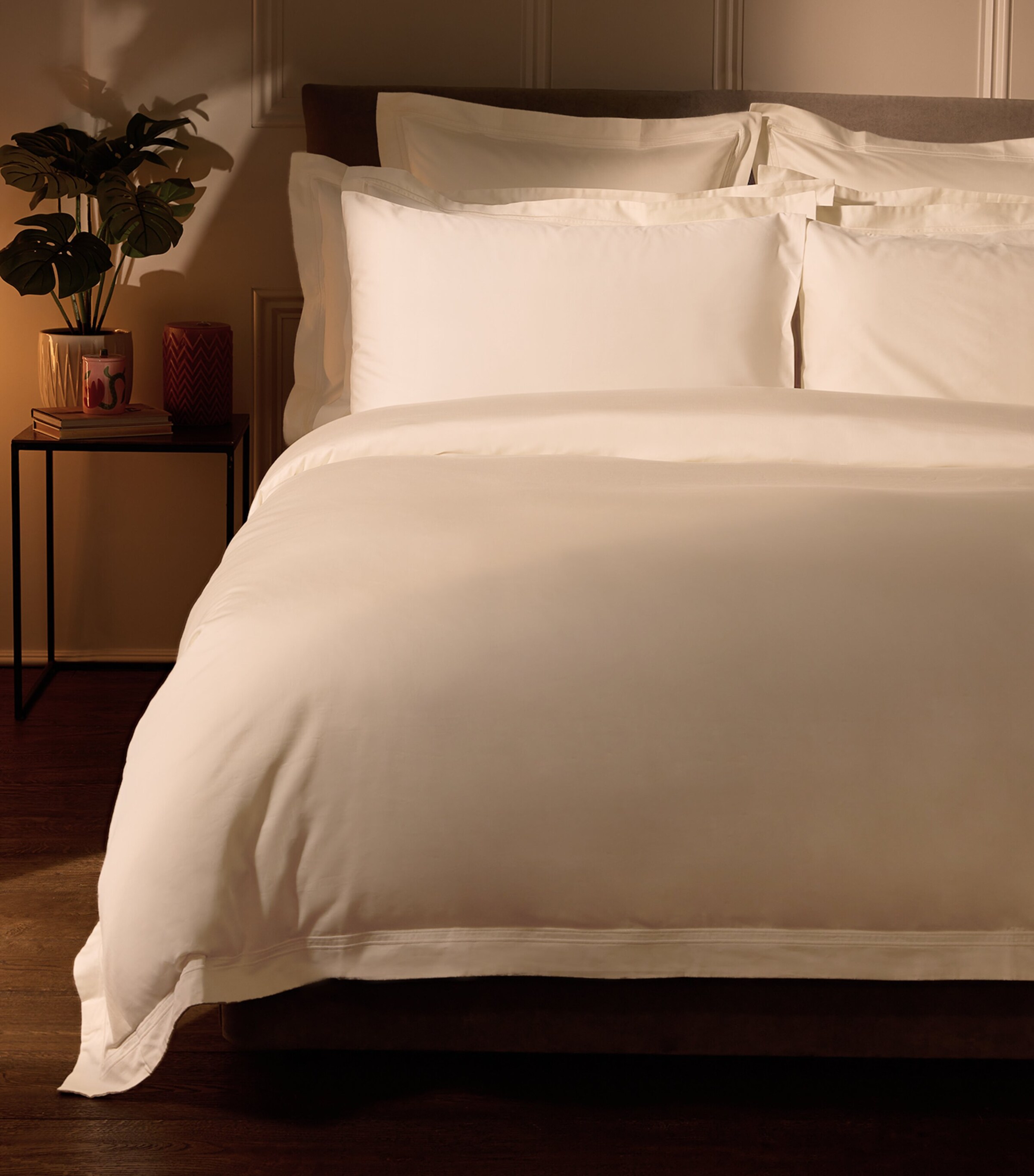 Harrods of London Brompton II Single Duvet Cover Set (135cm x 200cm) Ivory Image 2