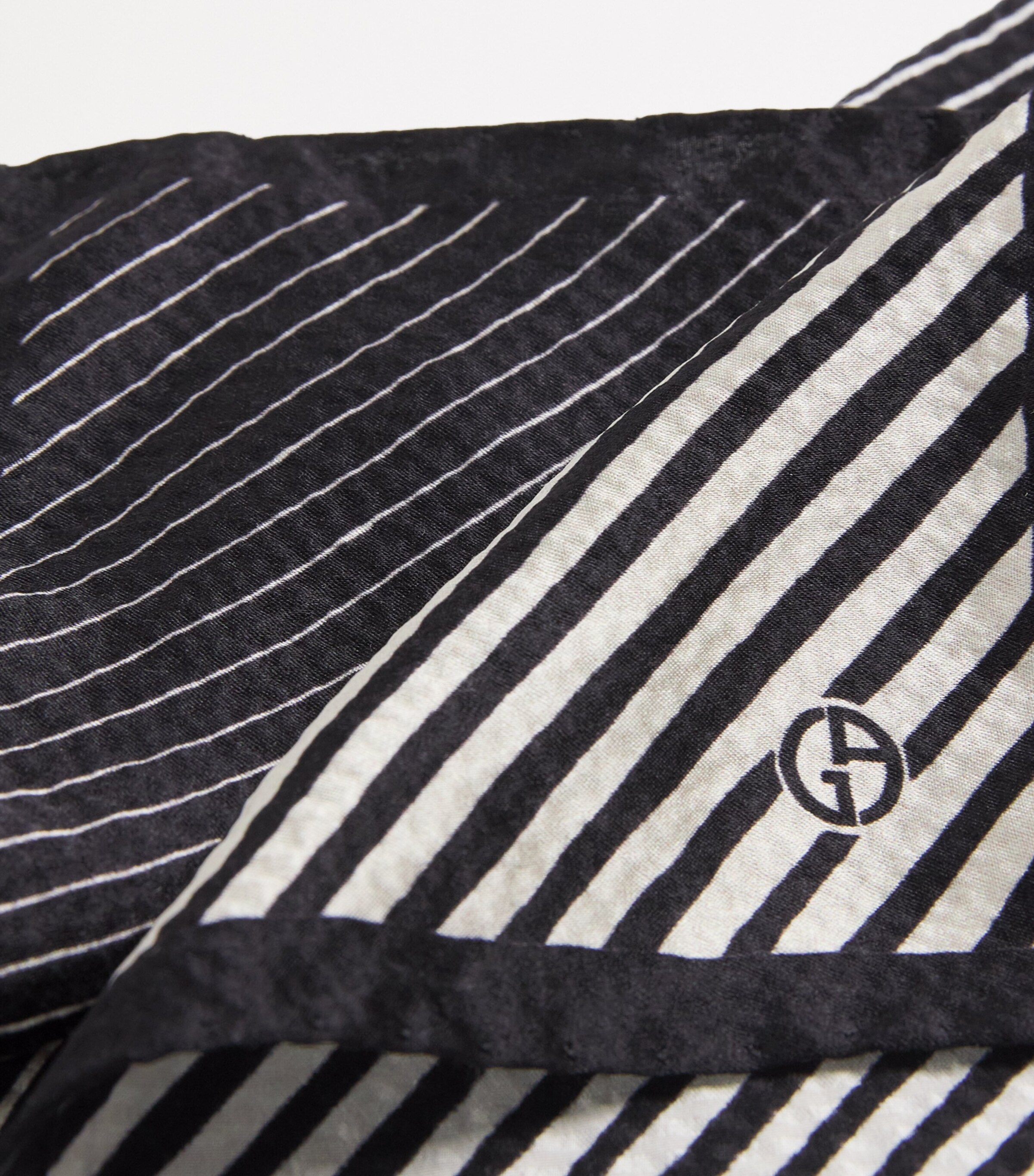 Giorgio Armani Silk Pocket Square | Men Accessories | Pocket Squares | Designers | Giorgio Armani | Partywear | Mens | Accessories Giorgio Armani Silk Pocket Square | Men Accessories | Pocket Squares | Designers | Giorgio Armani | Partywear | Mens | Accessories
