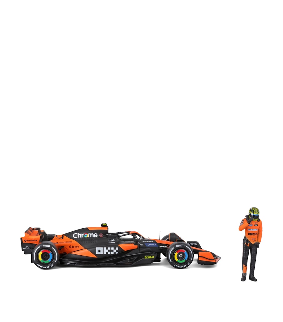 Bburago McLaren F1 MCL38 2024 1:24 Model with Lando Norris Figure Image 5