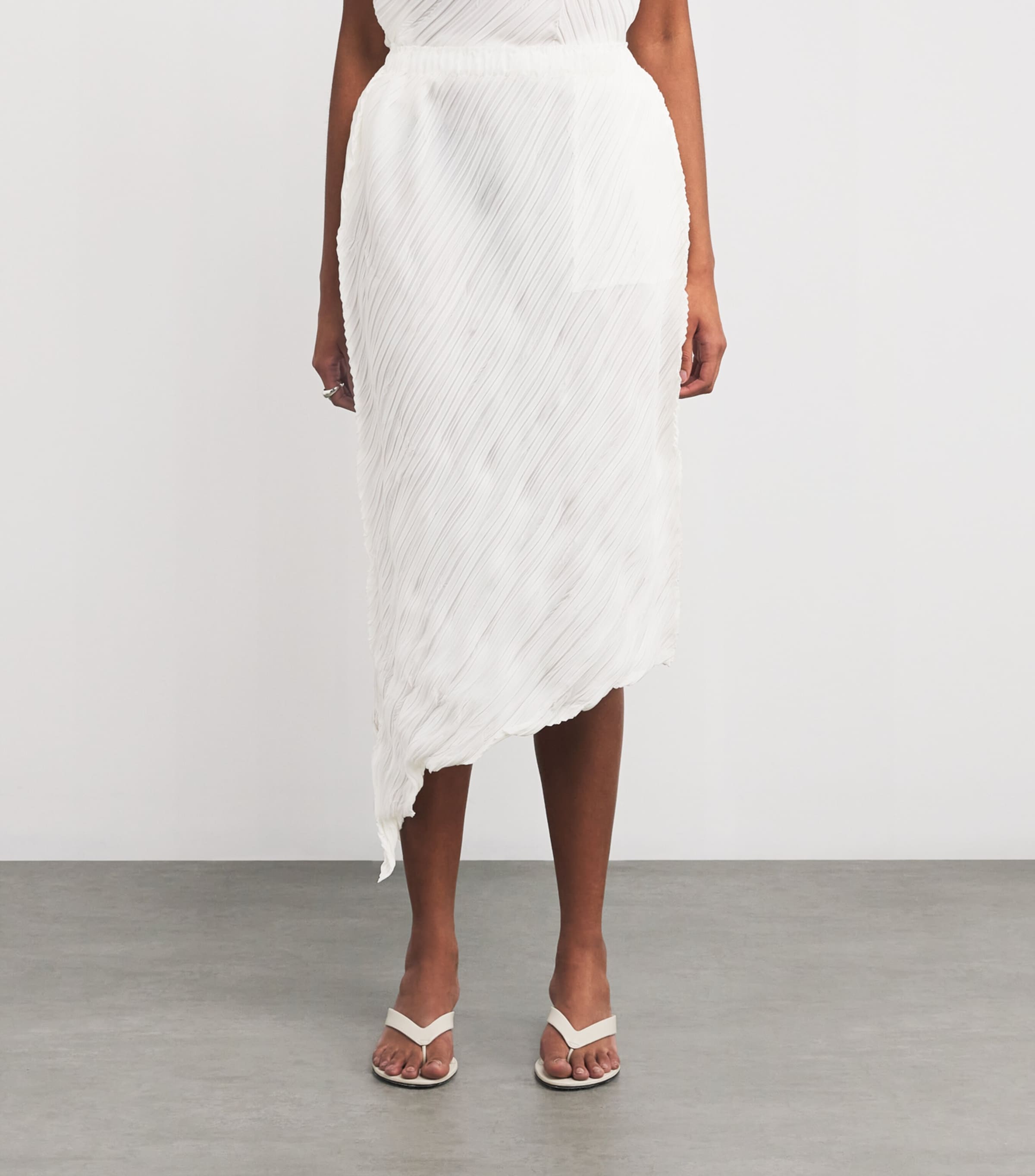 Wrinkled and Twisted Midi Skirt 05 Image 3