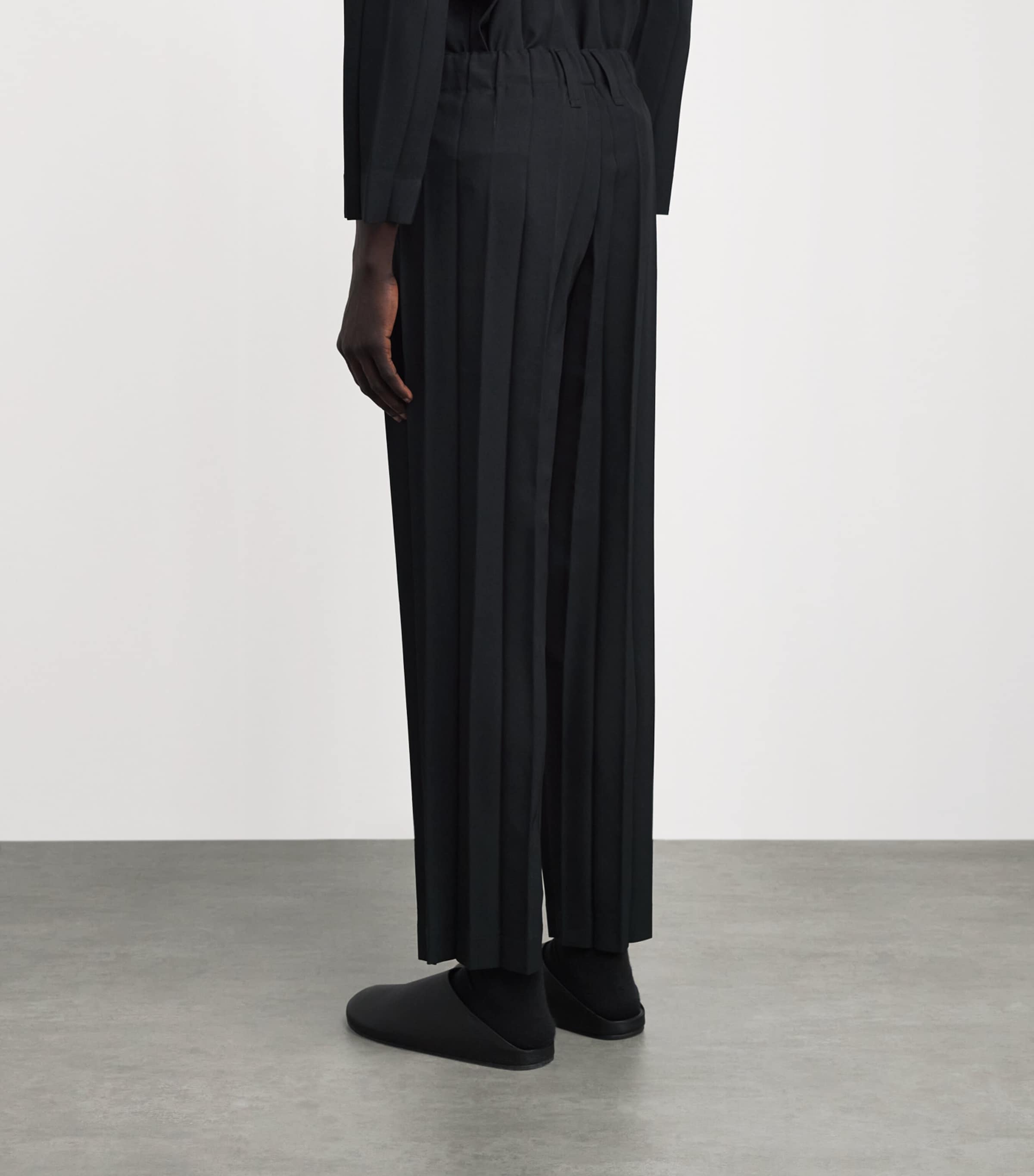 Homme Plissé Issey Miyake Mens Edge Pleat Straight Trousers Black Image 5