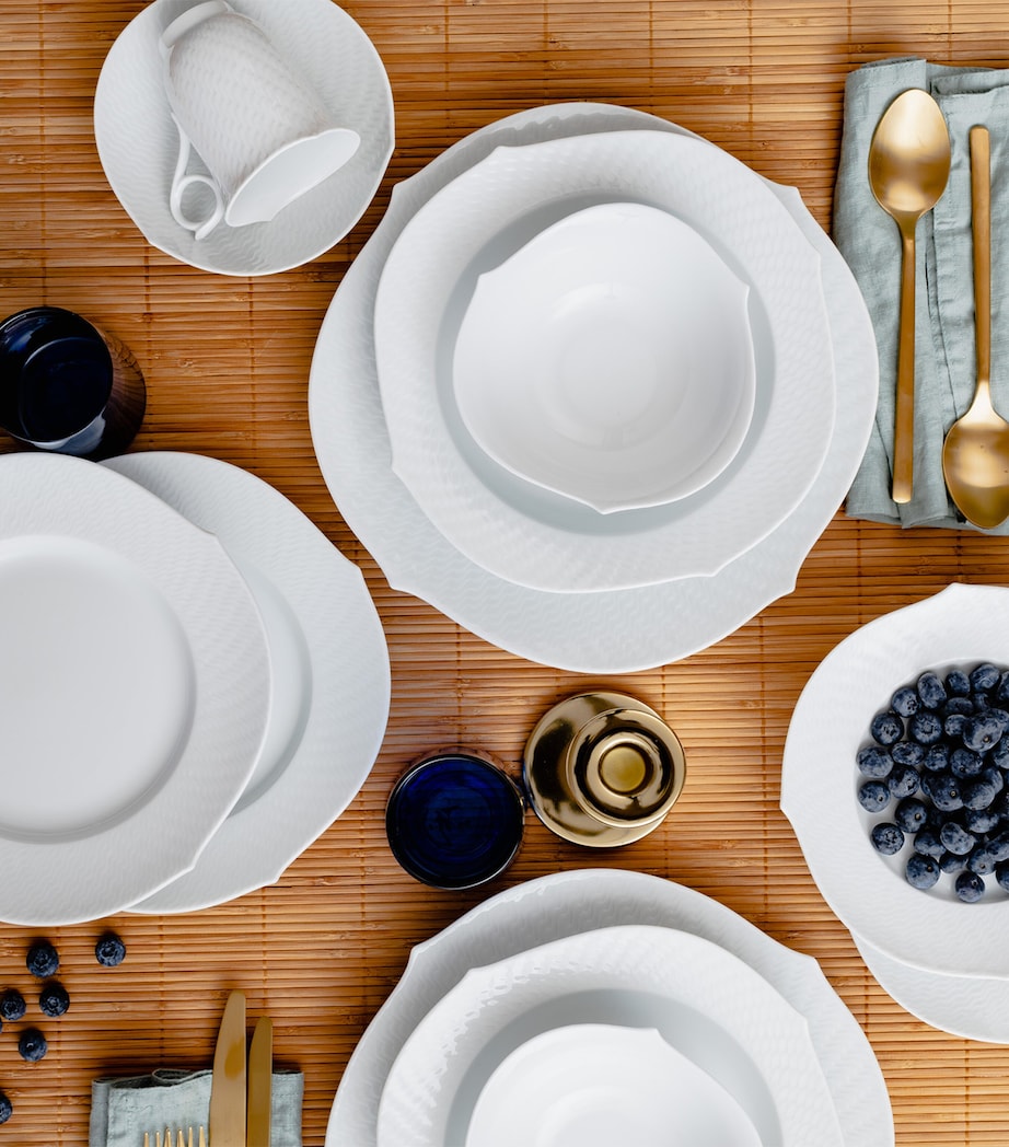 Porcelain Waves Relief Soup Plate (23.5cm) WHITE Image 2