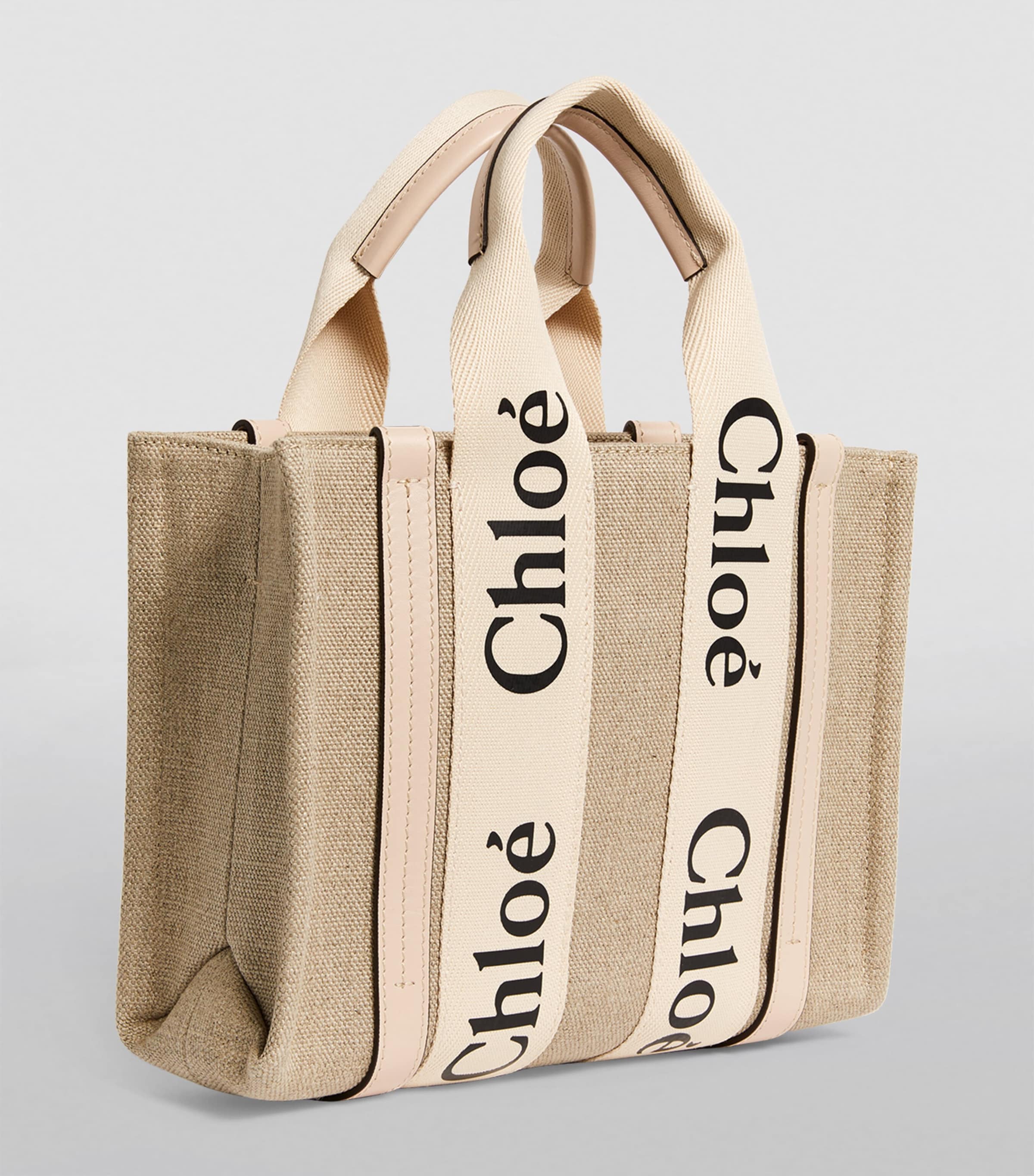 トートバッグ CHLOE WOODY SMALL TOTE BAG IN RUBBER AND LEATHER Chloé Woody small tote bag for Women - Beige in KSA | Level
