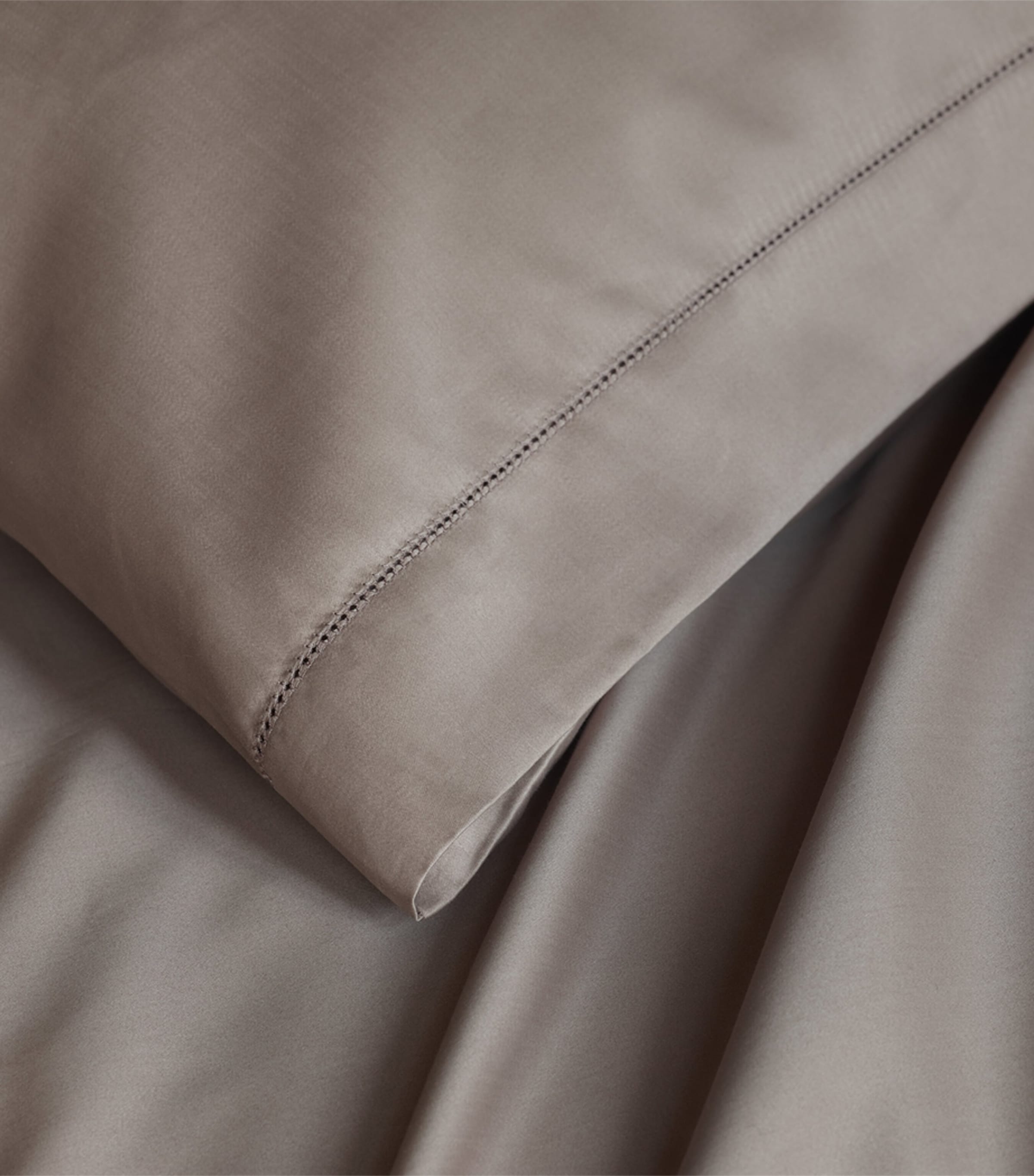 Amalia Suave King Fitted Sheet (150cm x 200cm) | Home New In | Bedding | Bed Linens & Sets | Fitted Sheets | Designers | Amalia Amalia Suave King Fitted Sheet (150cm x 200cm) | Home New In | Bedding | Bed Linens & Sets | Fitted Sheets | Designers | Amalia